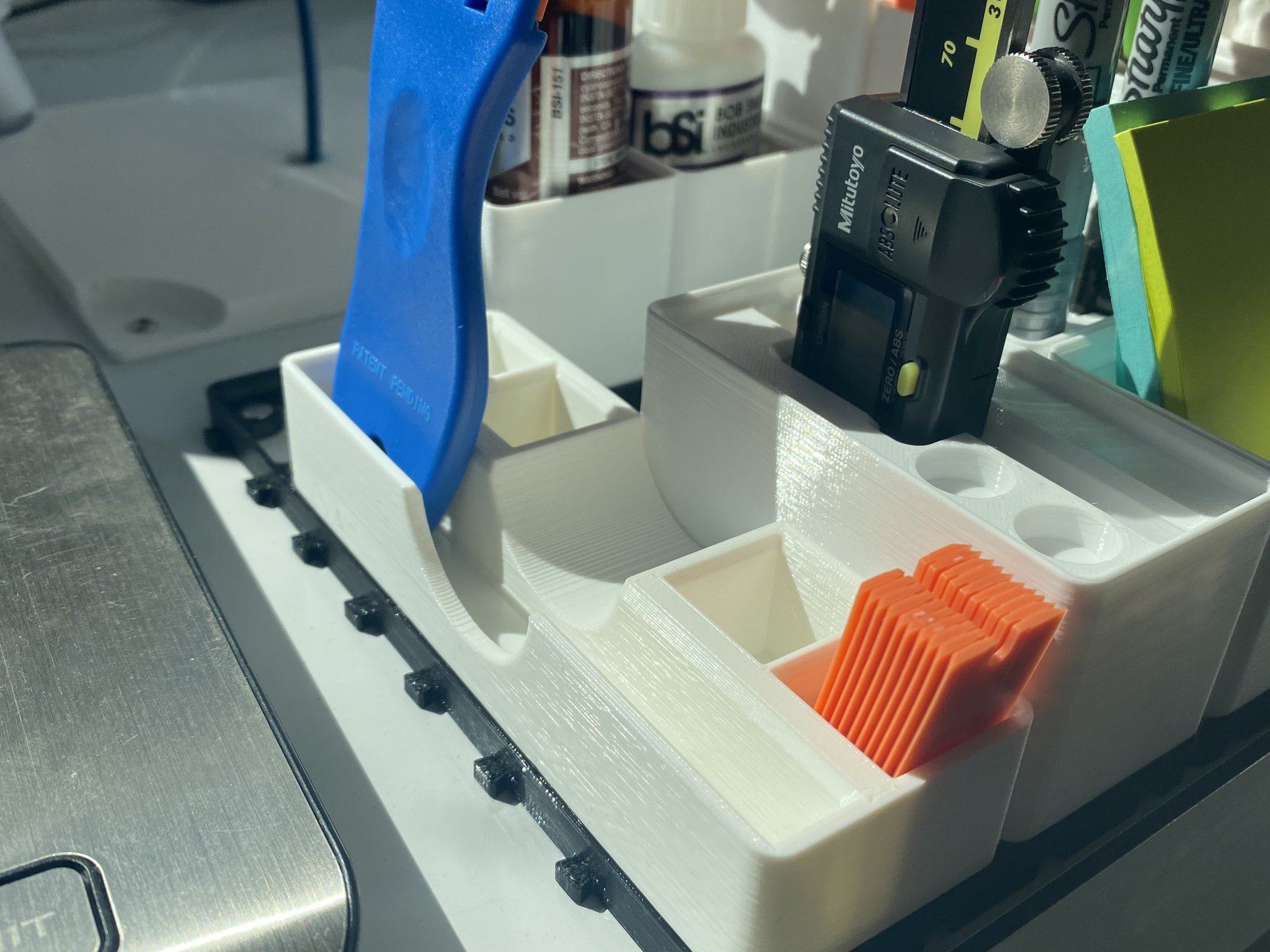 Giá đỡ dao cạo nhựa Gridfinity cho công cụ gọn gàng