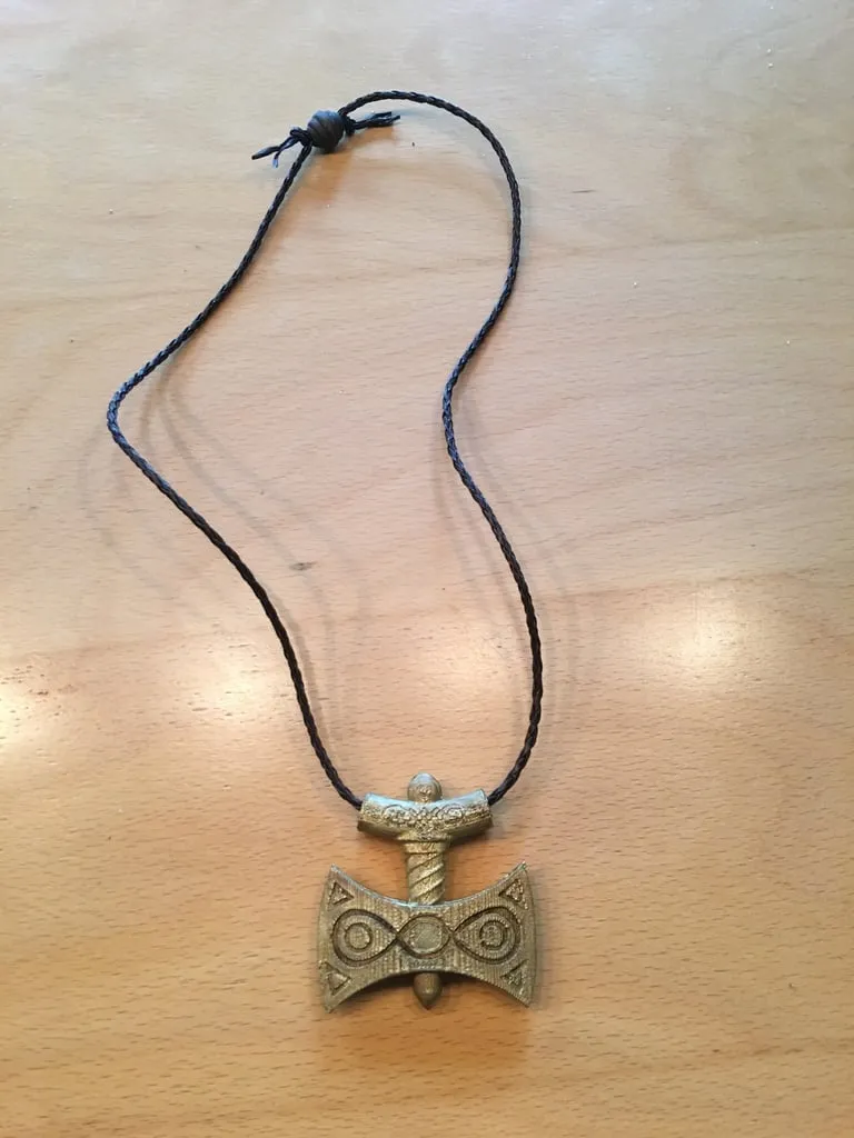 Bùa hộ mệnh Talos trong Skyrim