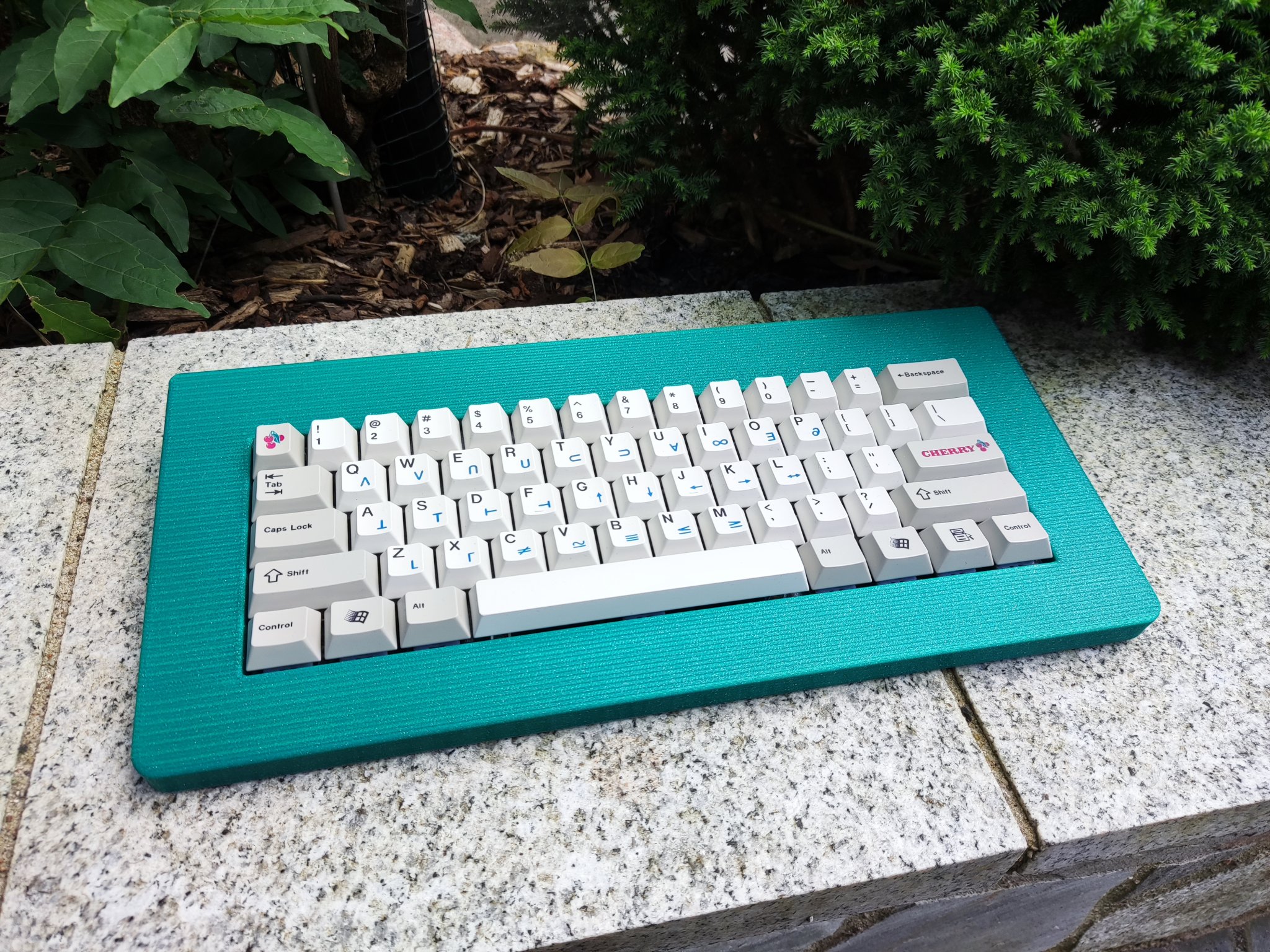 Vỏ bàn phím Chubby60 với thiết kế dày dạn 60%