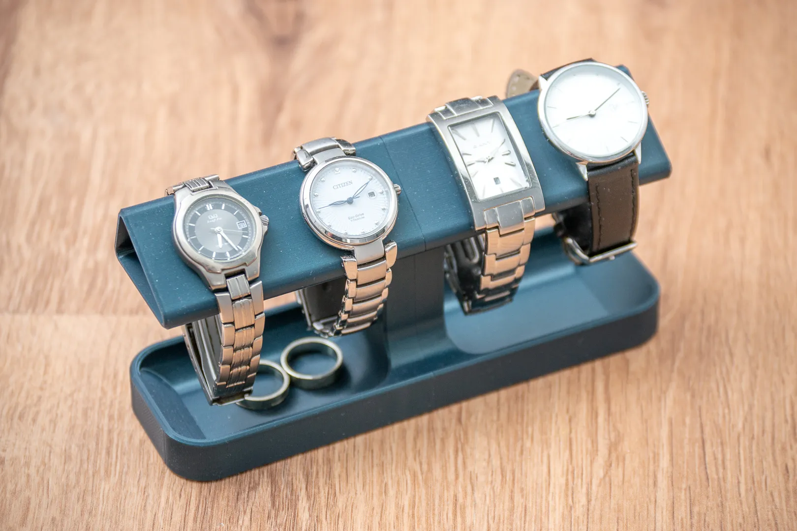 Giá đỡ đồng hồ và trang sức cho phái đẹp