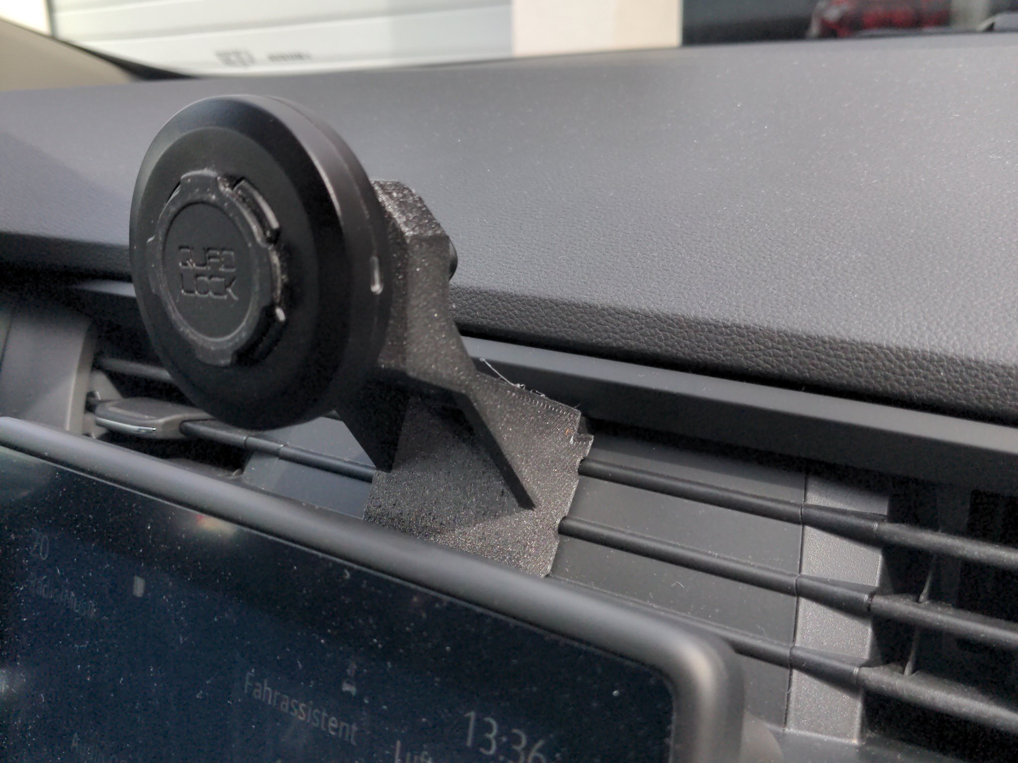 Giá đỡ smartphone Quadlock cho Renault Zoe Phase 2