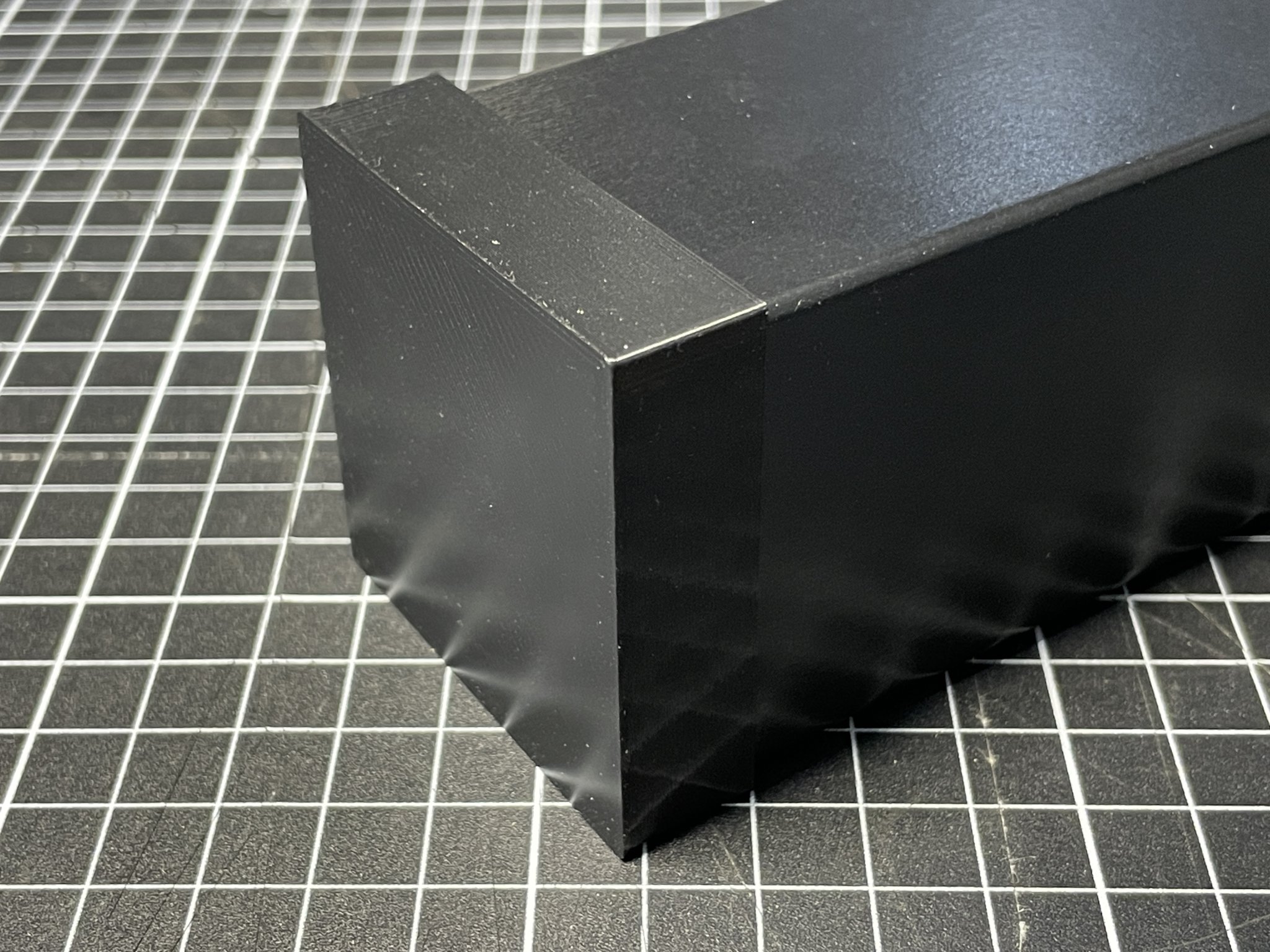 Chân bàn Ikea Lack đã được cắt ngắn