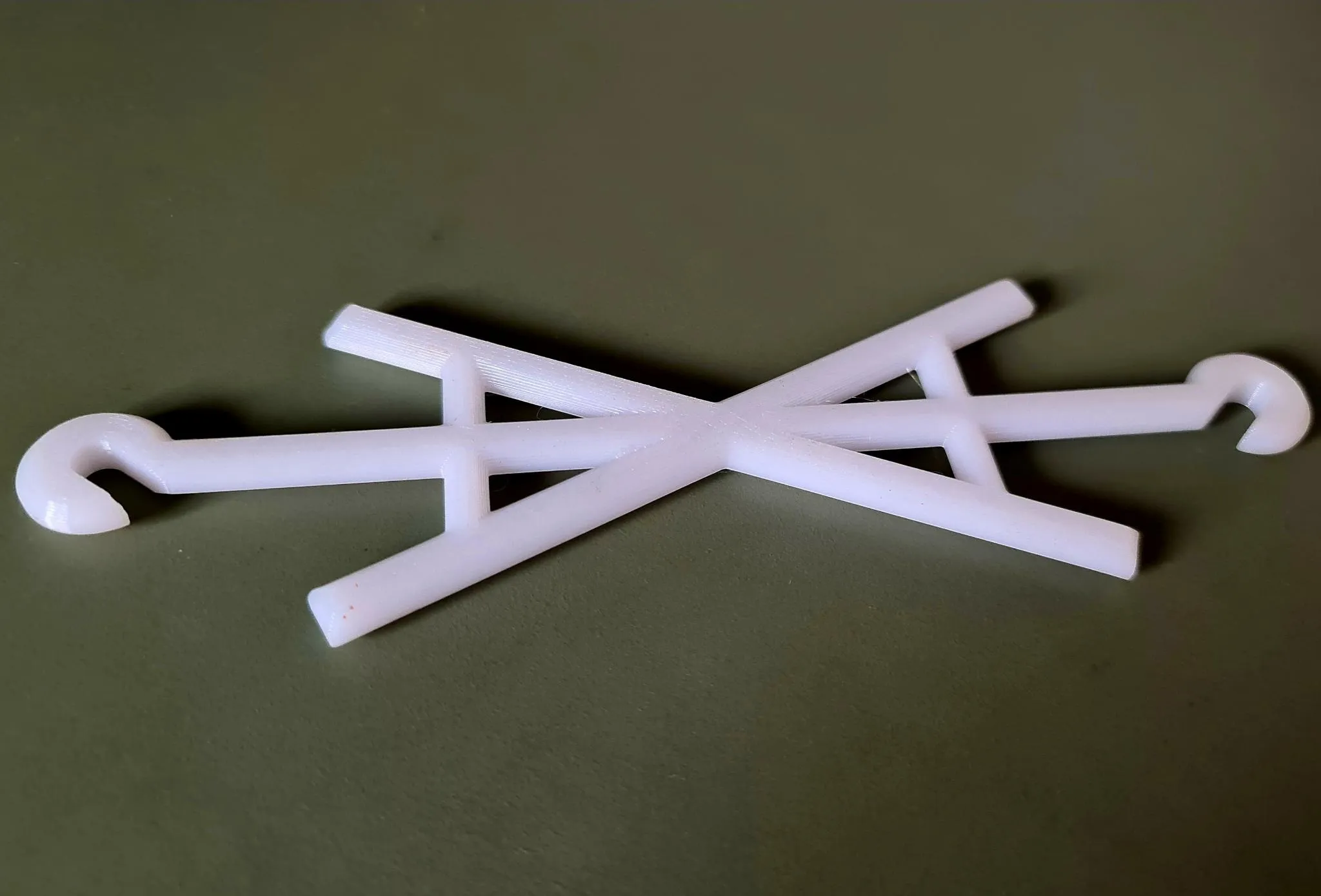 Móc treo cà chua cho nhà kính