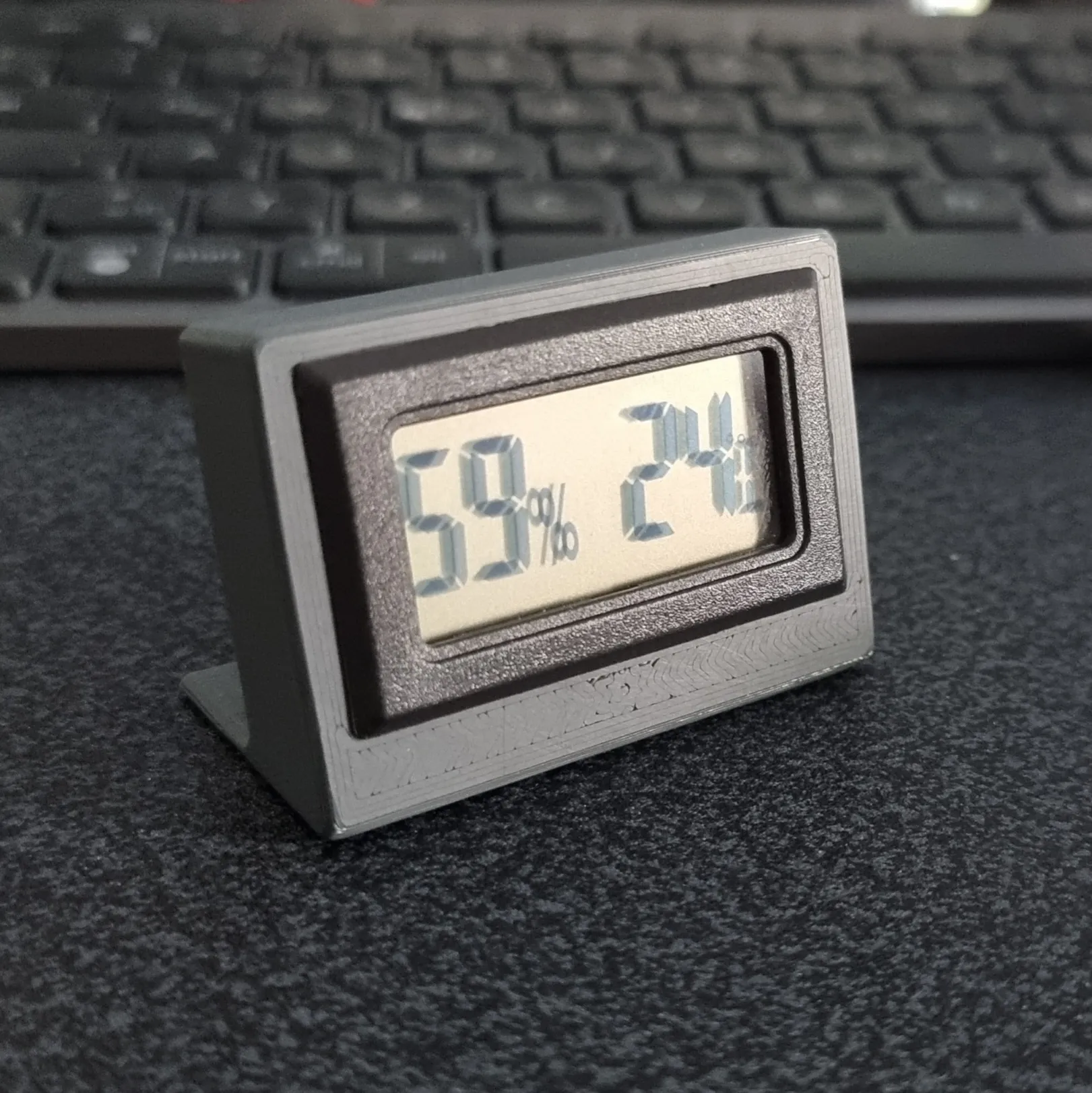 Giá đỡ cảm biến độ ẩm và nhiệt độ đơn giản