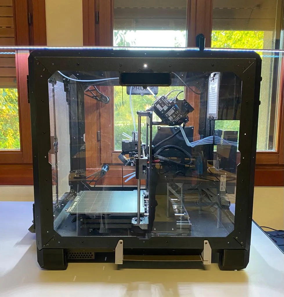 Chân và hộp dụng cụ cho máy in 3D Prusa