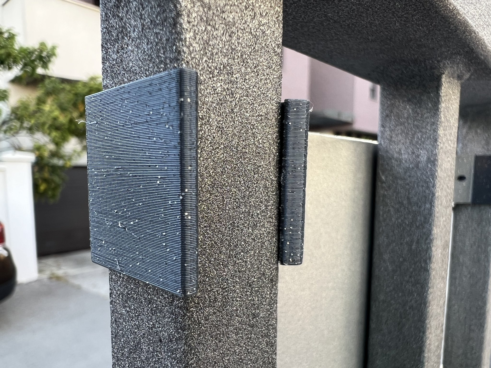 Giá đỡ kẹp biển số nhà bằng PETG