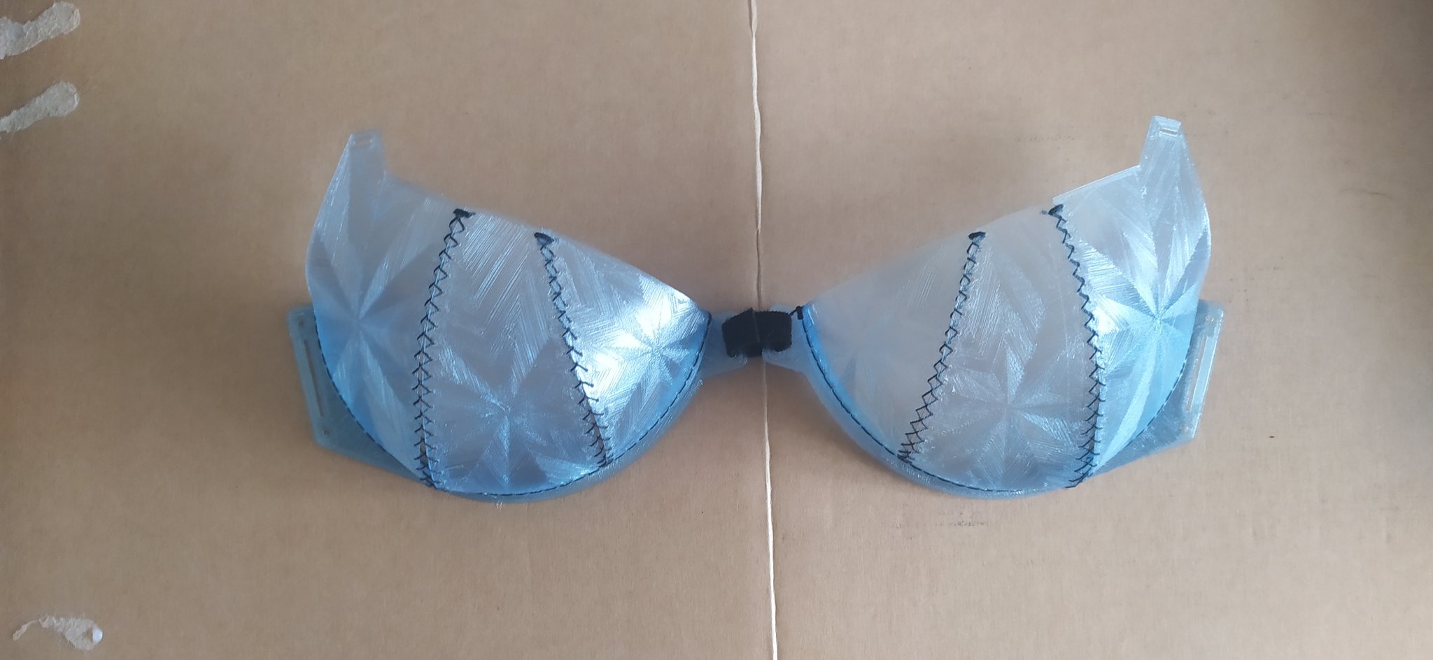 Áo ngực in 3D từ chất liệu dẻo linh hoạt