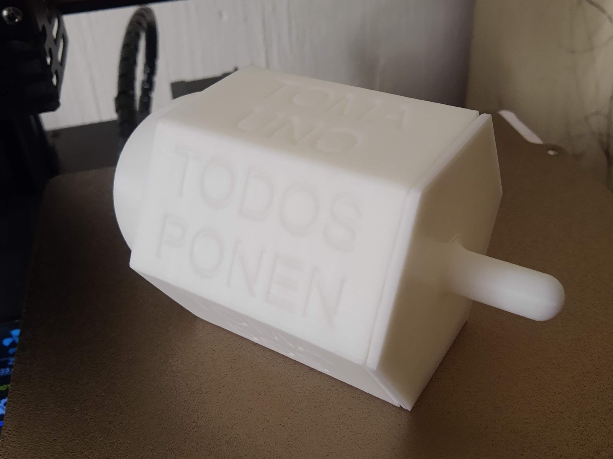 Đỉnh quay Pirinola kiểu Mexico cho trò chơi may rủi