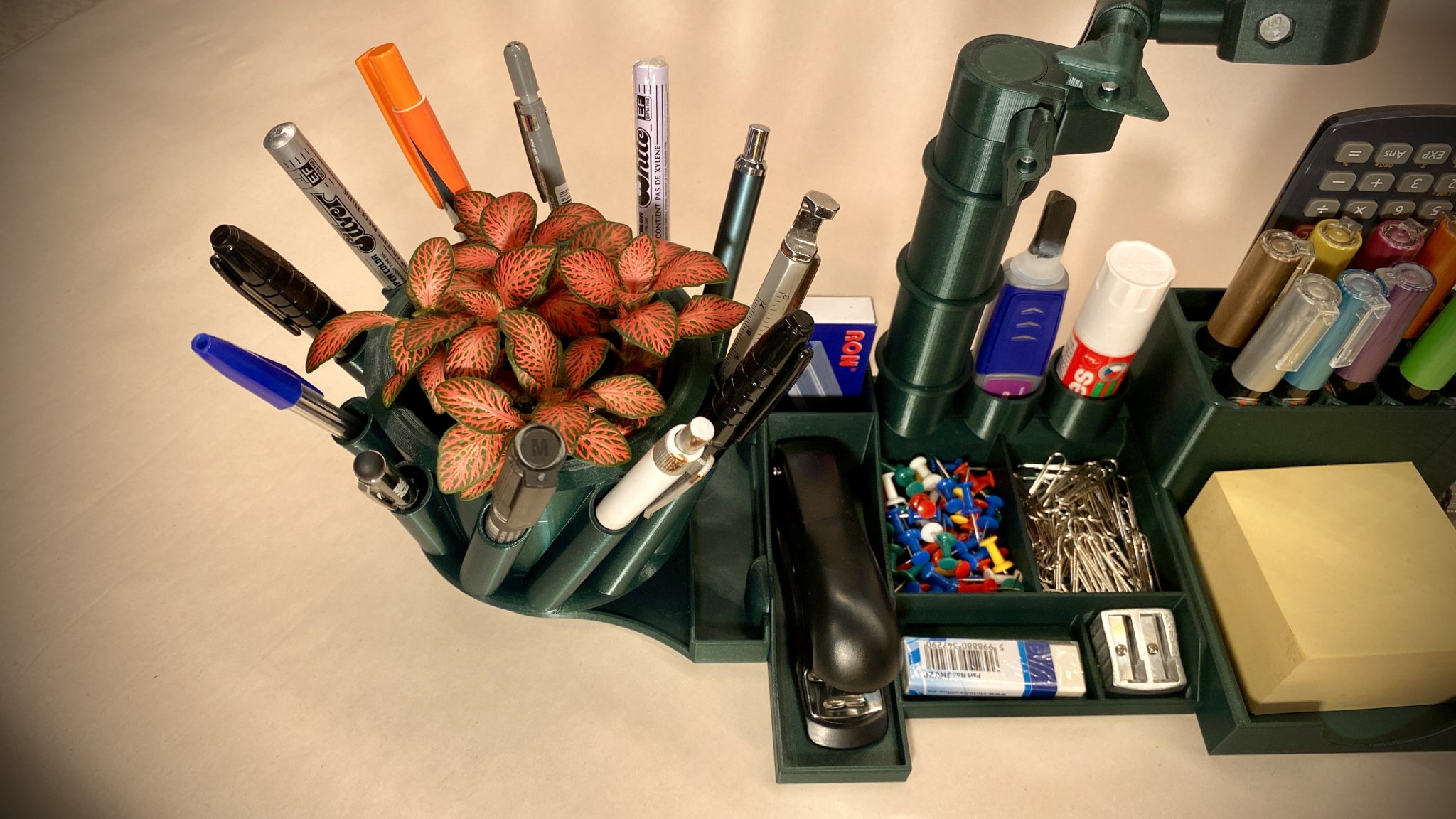 Giá đỡ điện thoại và tổ chức văn phòng đa năng