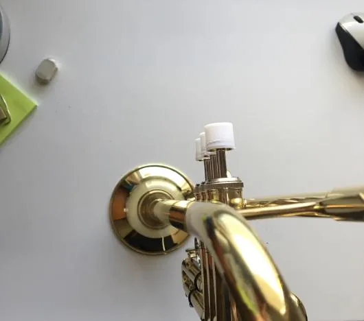 Mở rộng nút van cho kèn trumpet