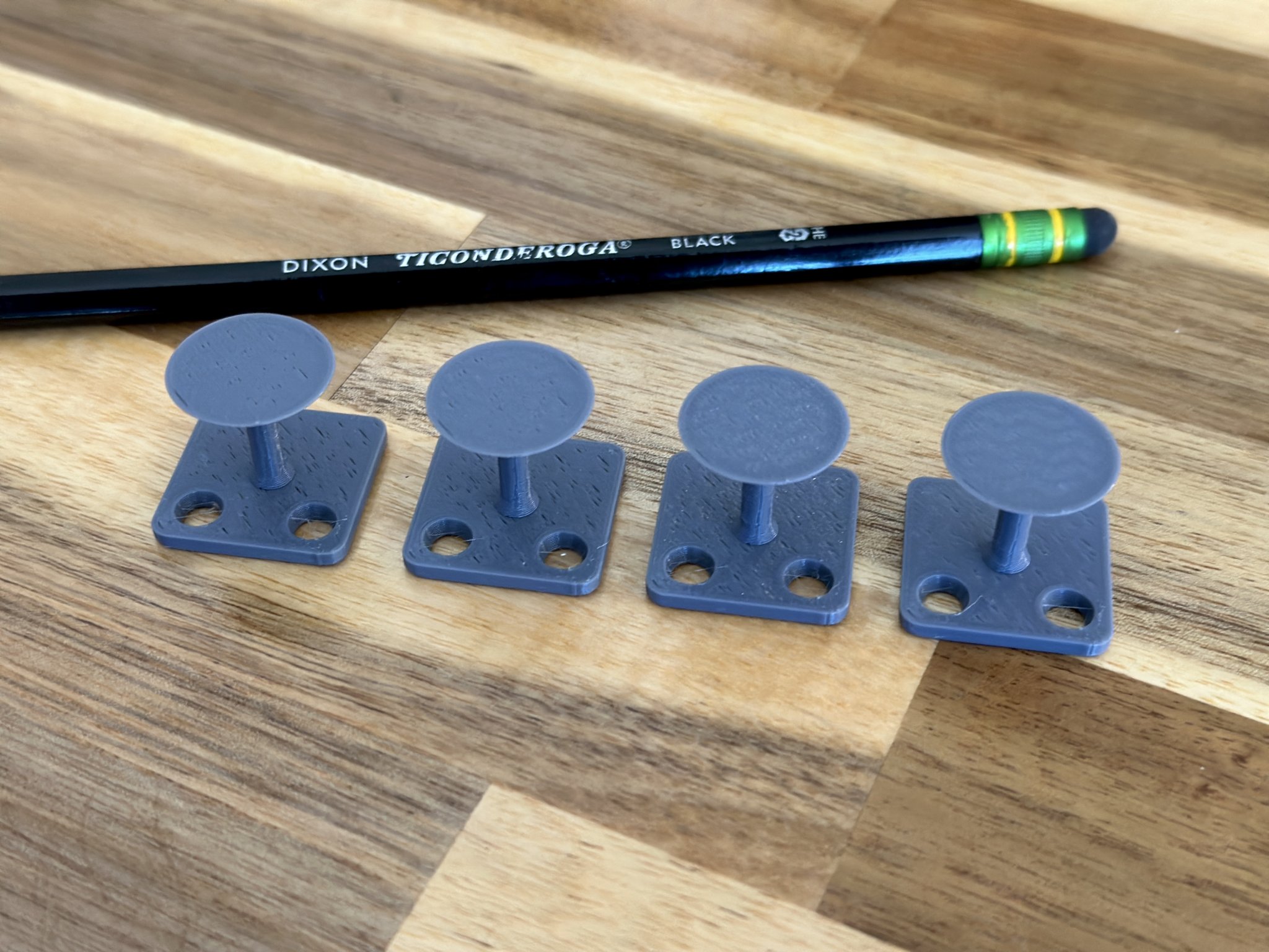 Giá treo cáp với lỗ gắn cho bàn làm việc