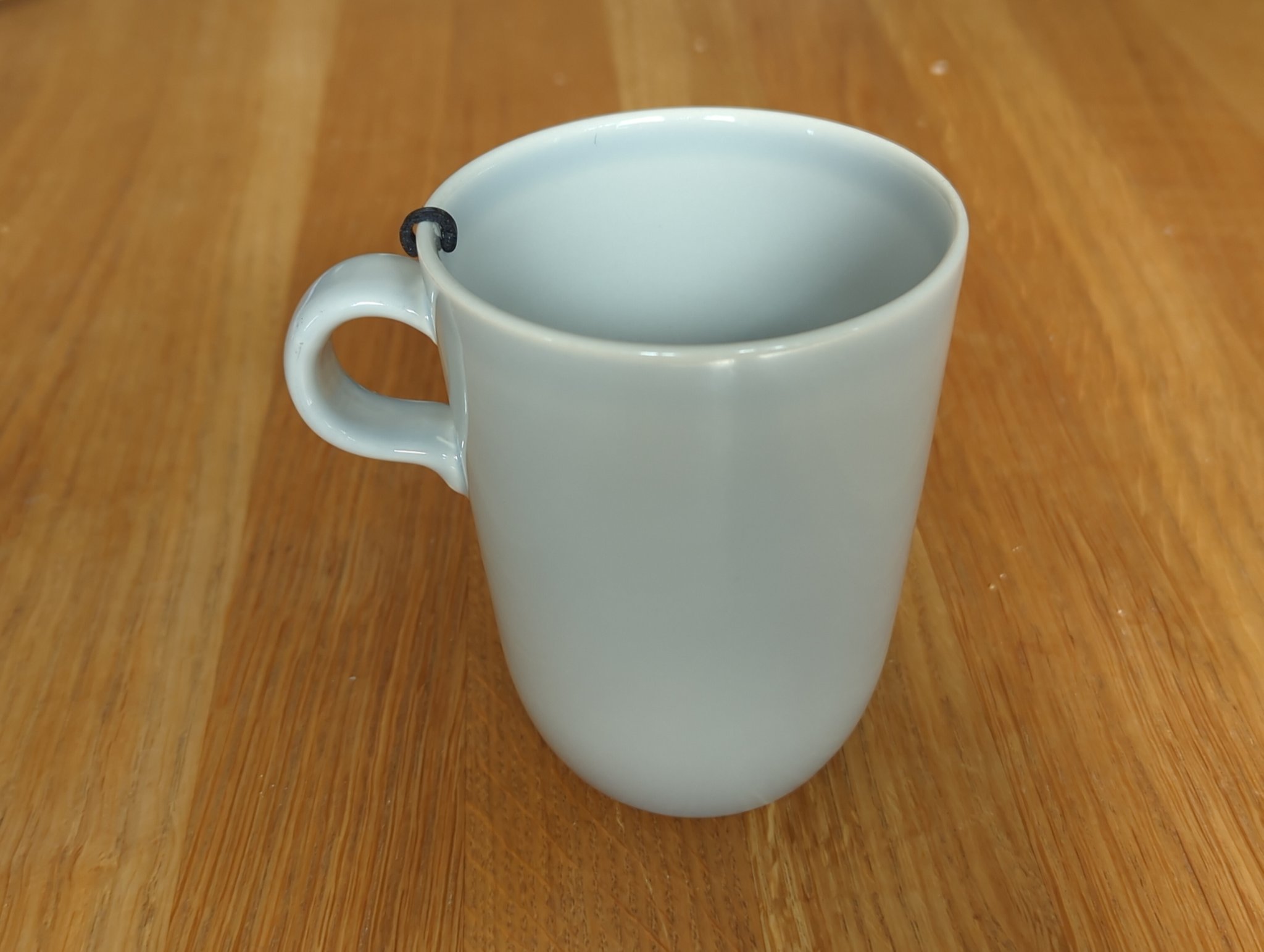 Cốc cà phê đánh dấu để phân biệt cốc của ai