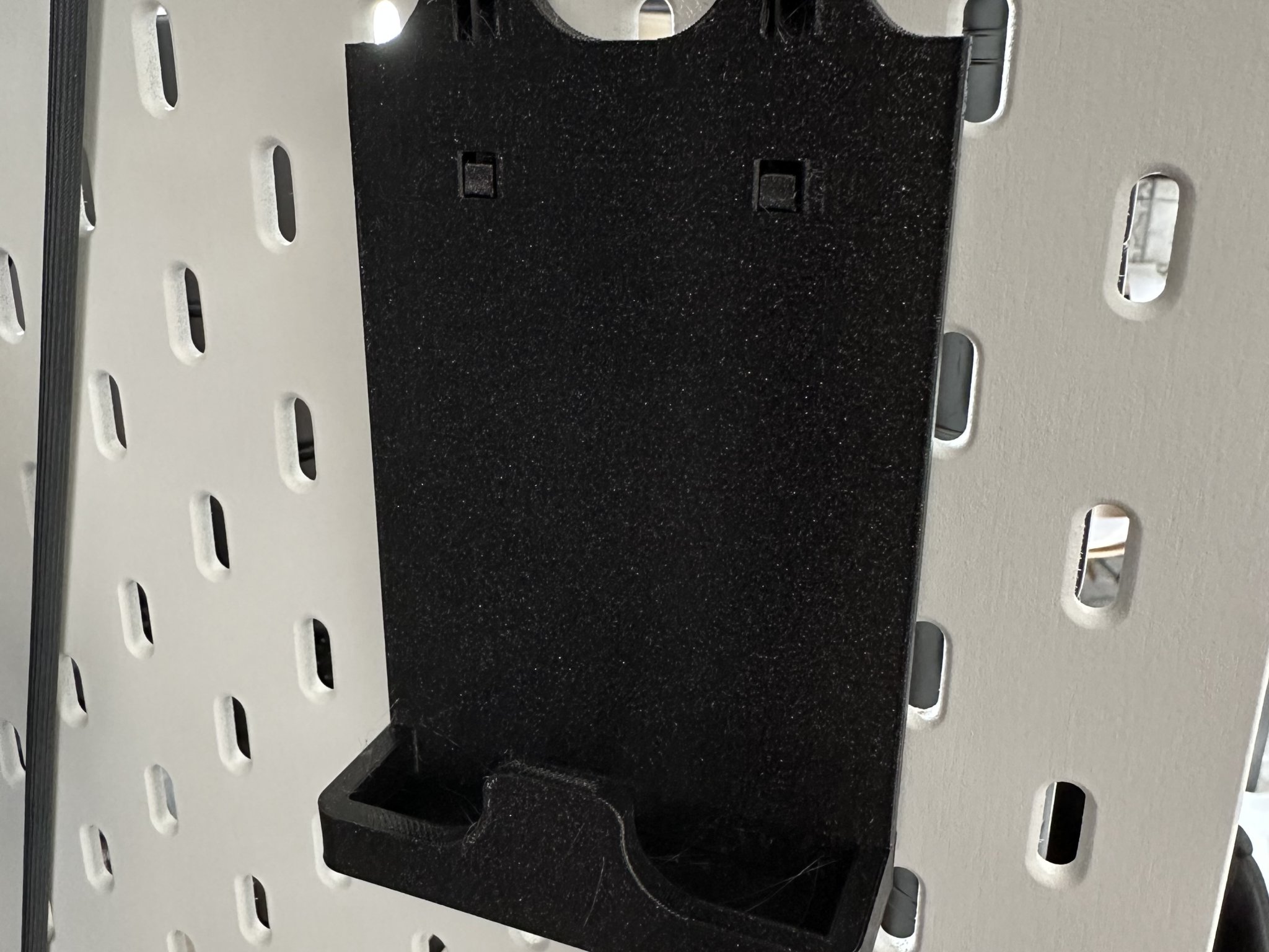 Giá đỡ Skadis cho Hub Caldigit ThunderBolt 4