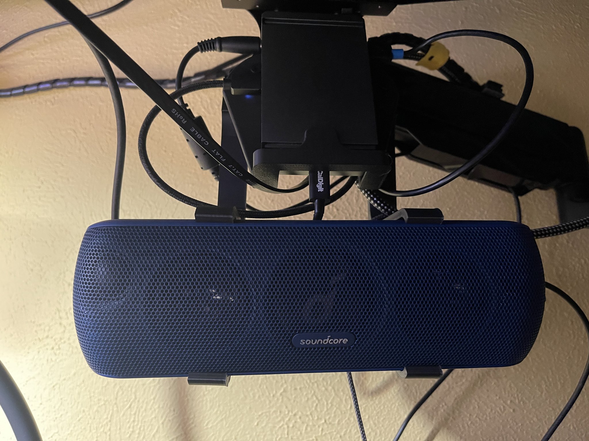 Giá đỡ loa Soundcore+ gắn trên giá VESA