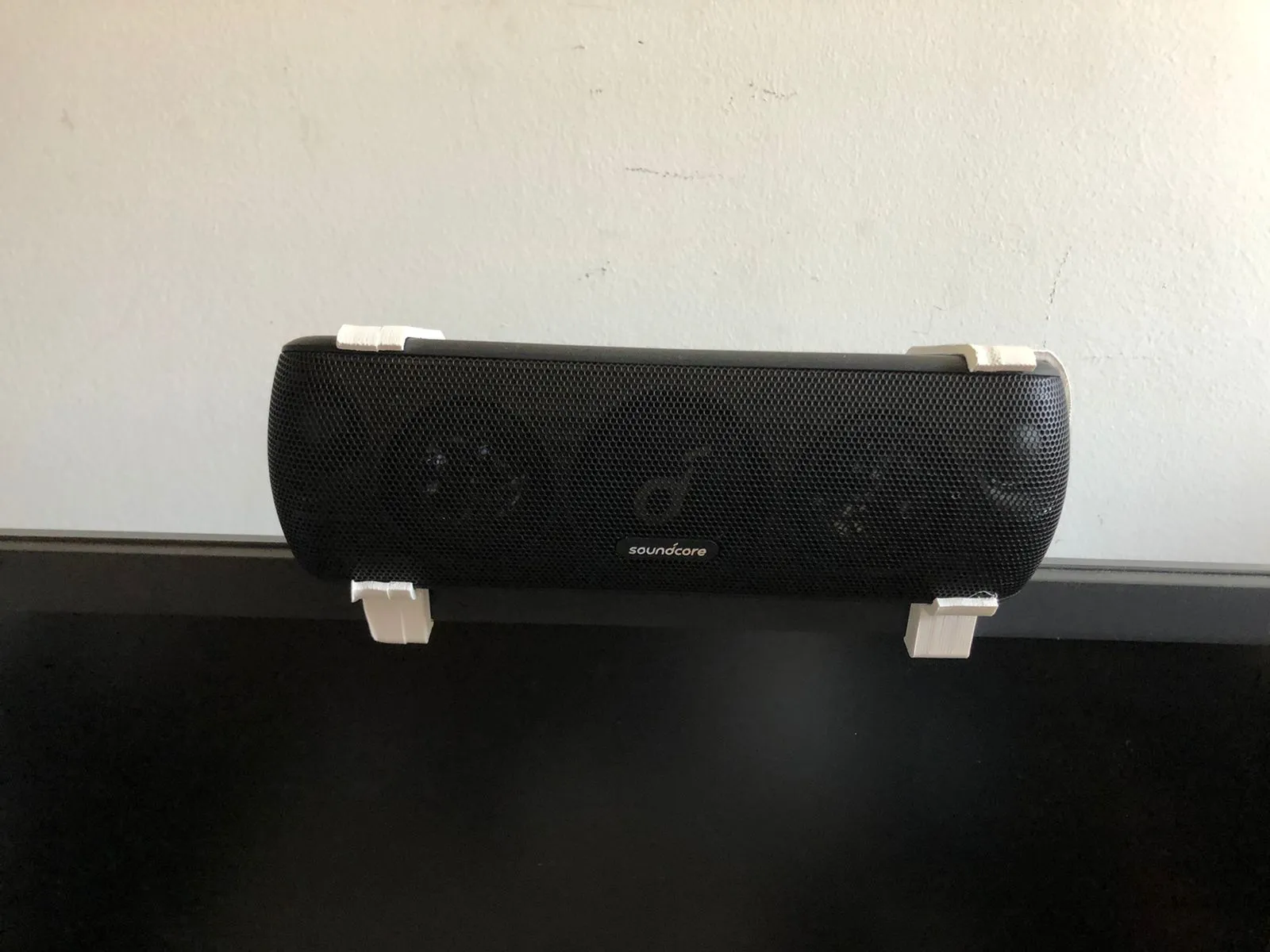 Giá đỡ cho ANKER SOUNDCORE MOTION + trên màn hình 27 inch