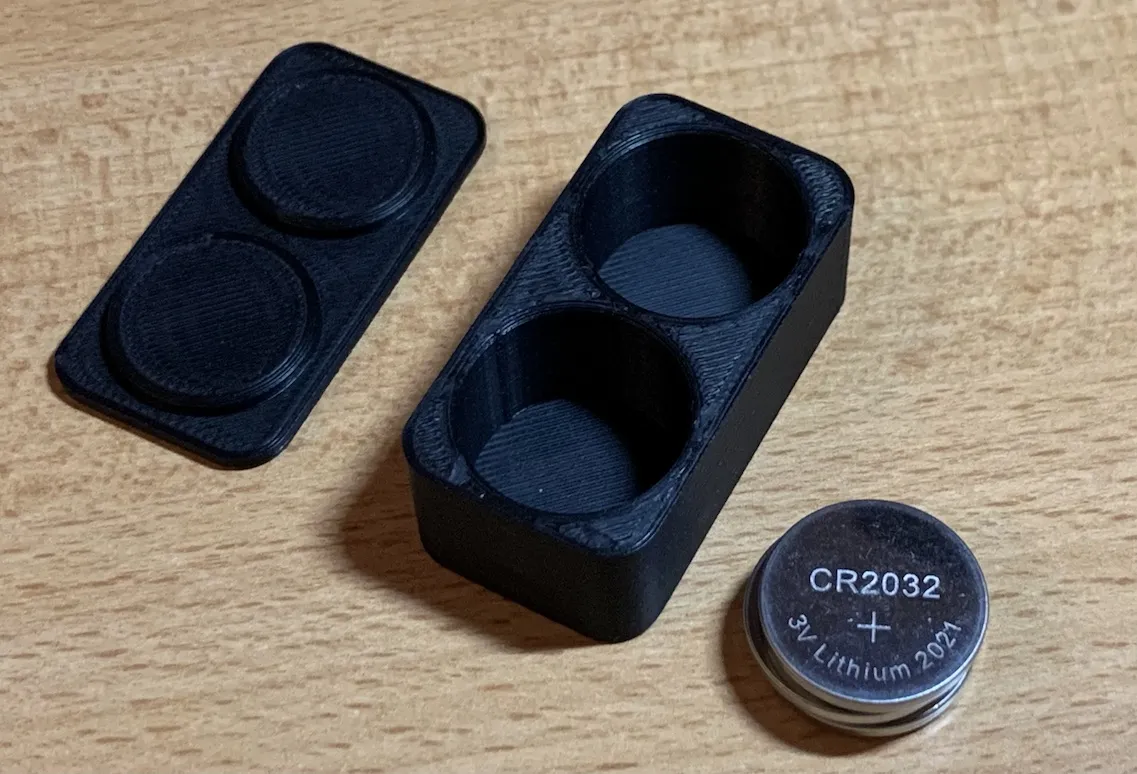 Hộp lưu trữ pin CR2032 và CR2025 nhỏ gọn