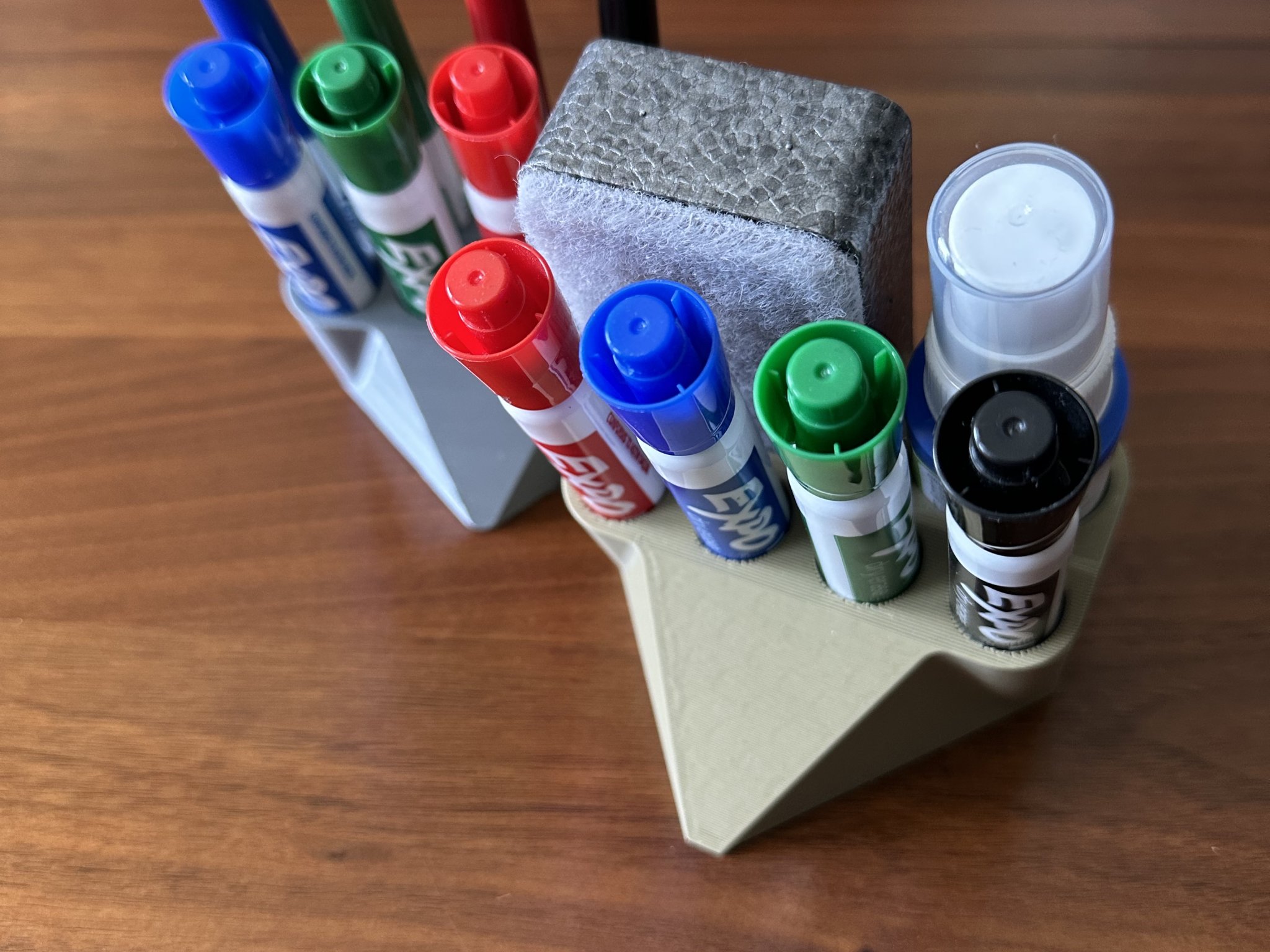 Bộ tổ chức bút lông trắng cho văn phòng và gia đình