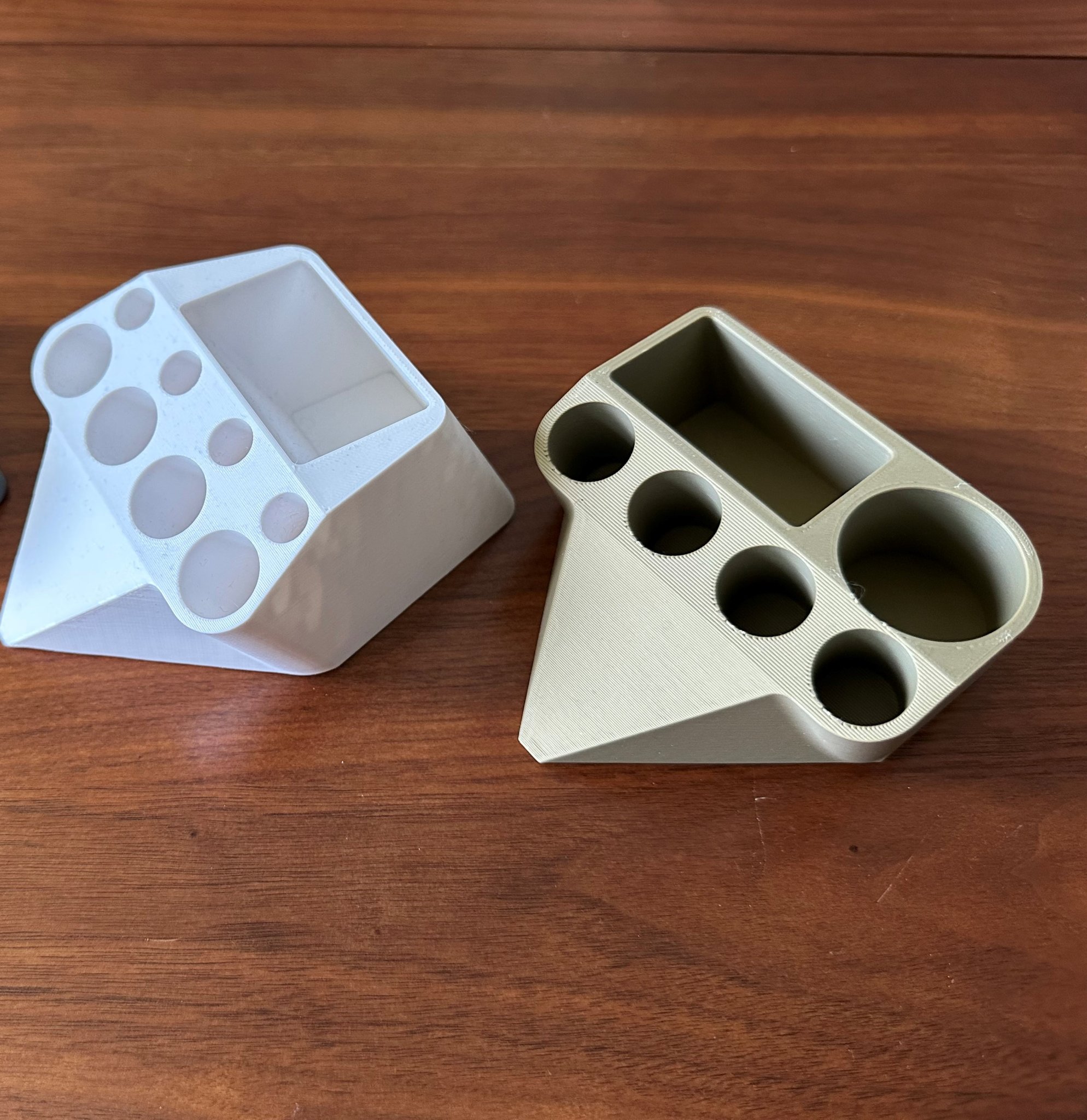 Bộ tổ chức bút lông trắng cho văn phòng và gia đình