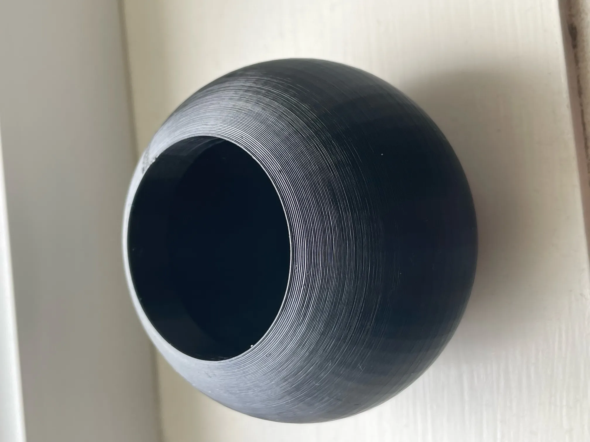 Giá đỡ văn phòng phẩm hình cầu nhỏ gọn