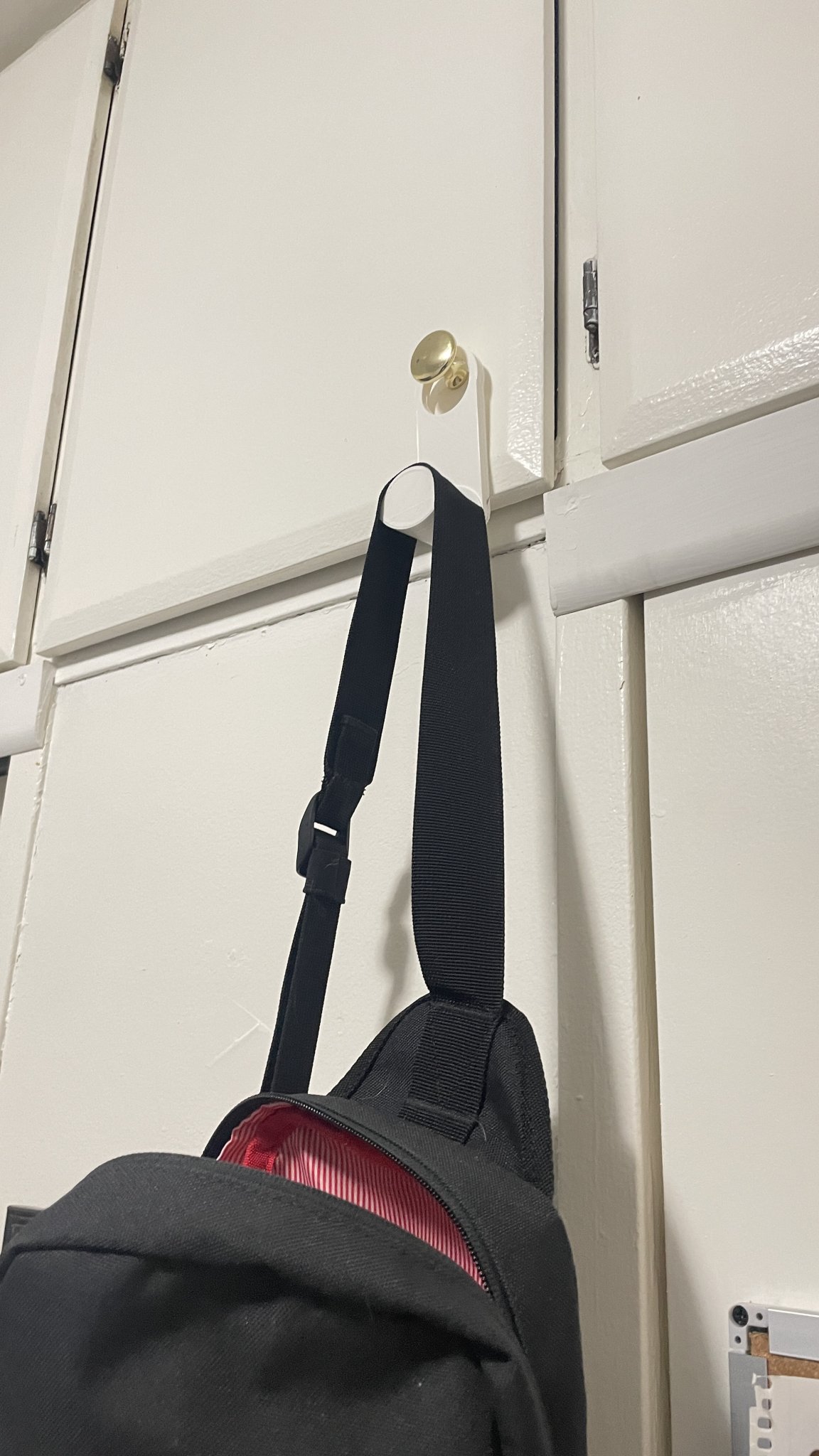 Giá đỡ cho núm cửa tủ đựng đồ