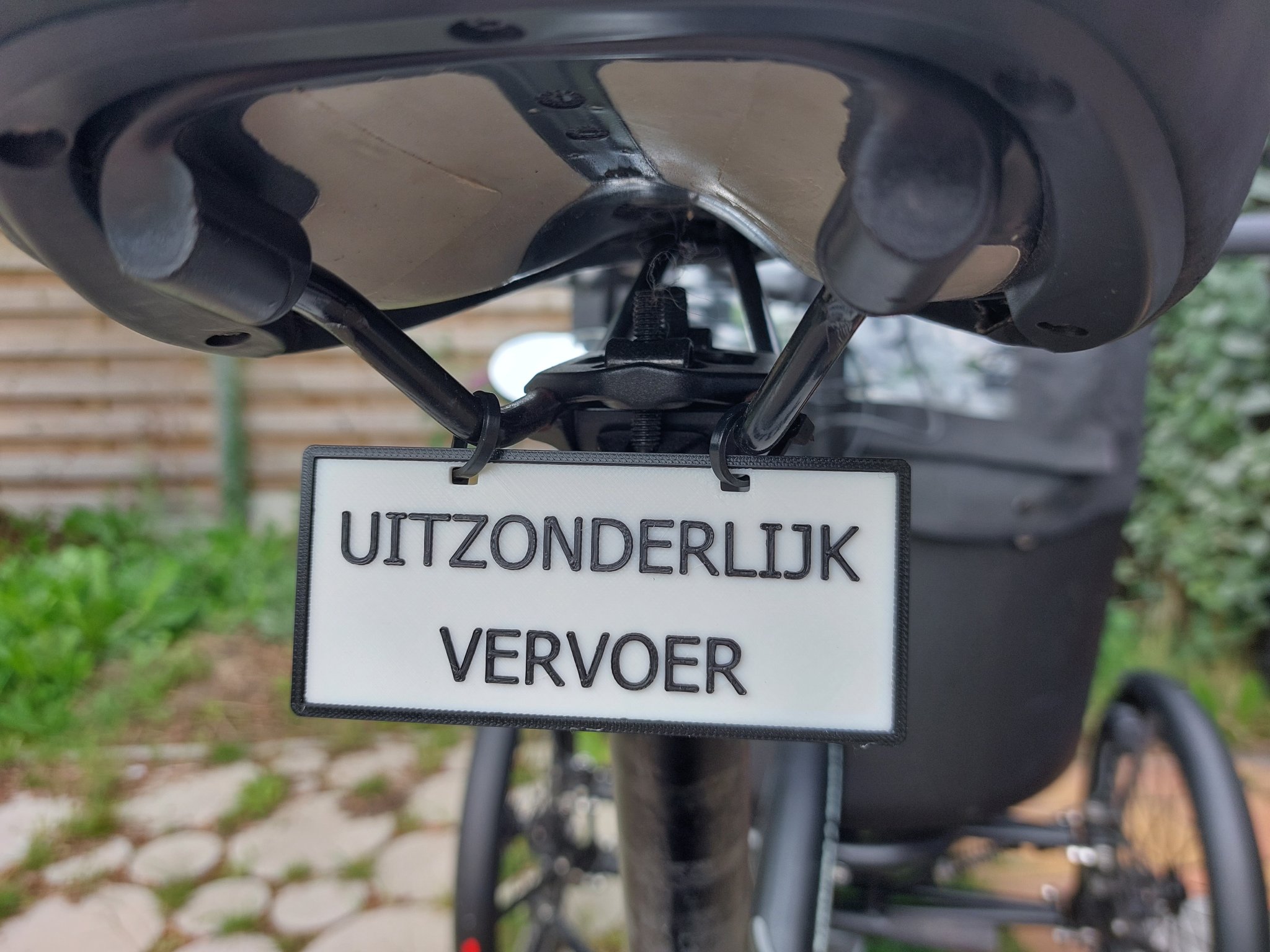 Biển số xe đạp tùy chỉnh với 2 kích thước khác nhau