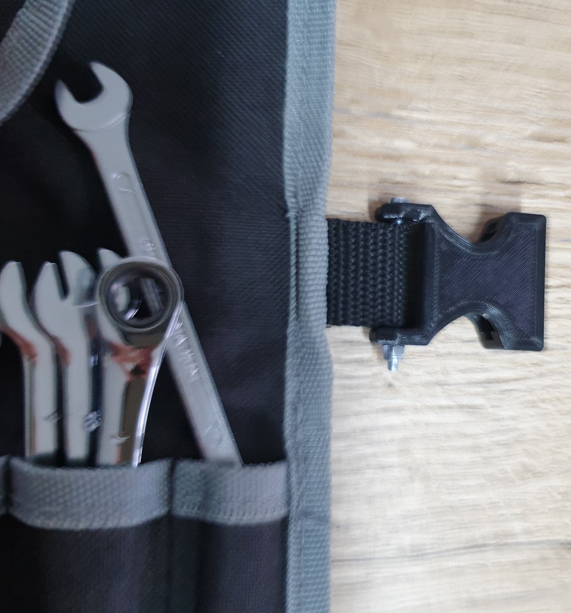 Khóa thay thế cho túi dụng cụ