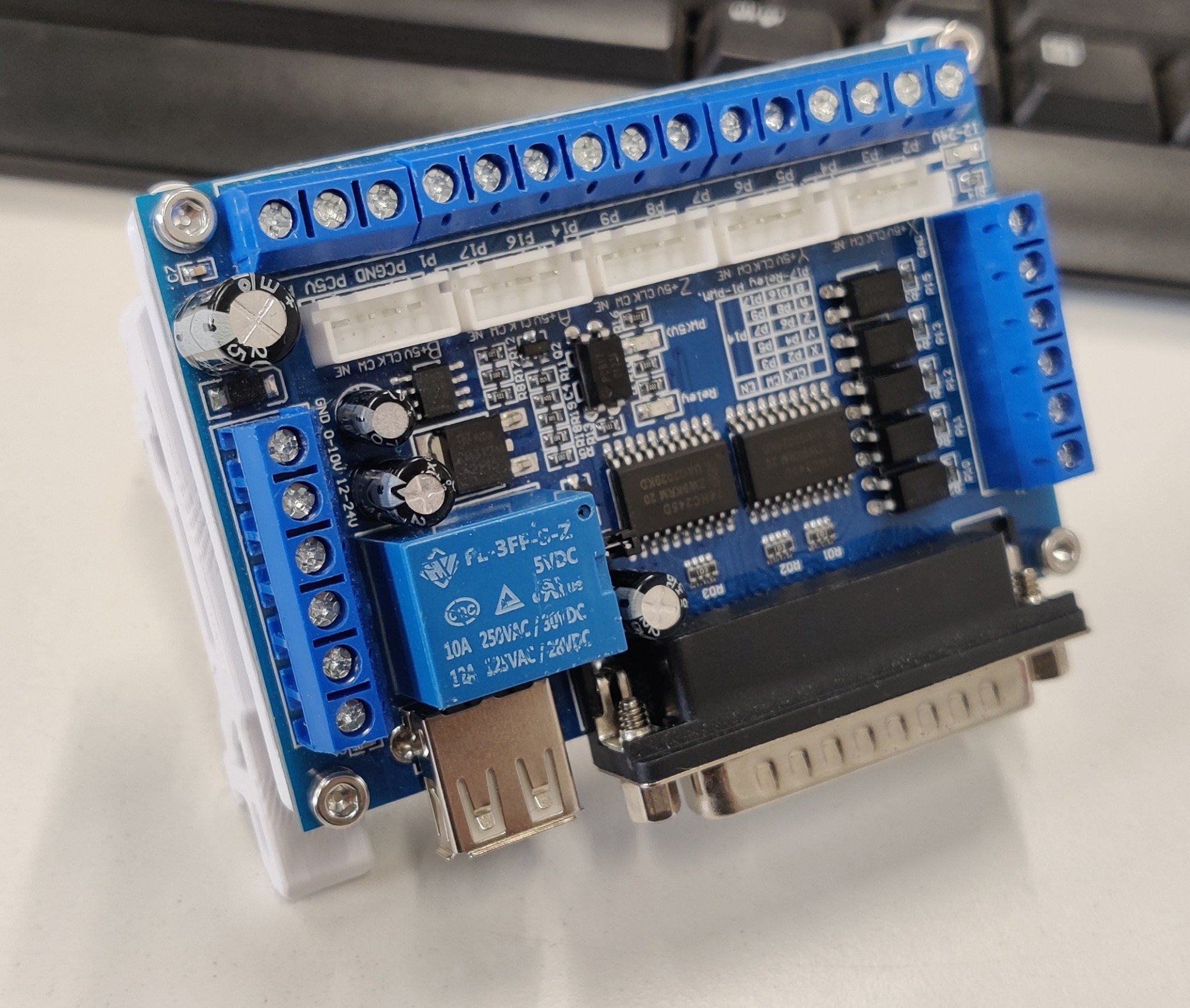 Giá đỡ DIN cho bảng phân tách song song sử dụng Mach3 và LinuxCNC