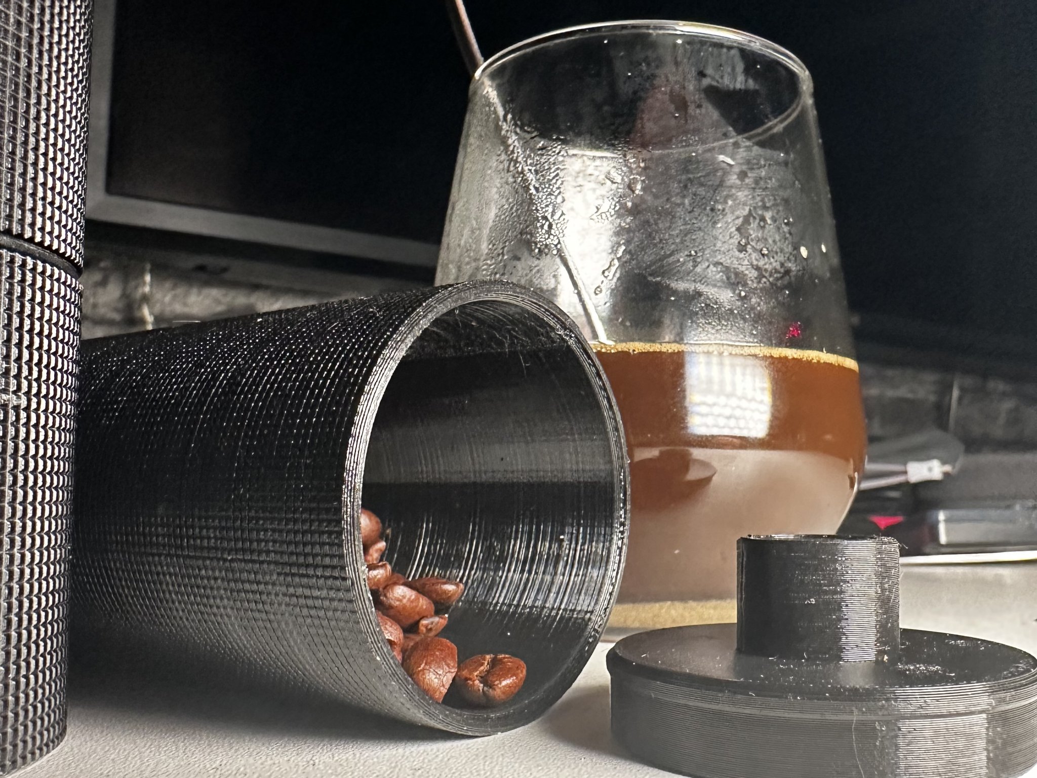 Bình đựng cà phê thiết kế lấy cảm hứng từ Timemore