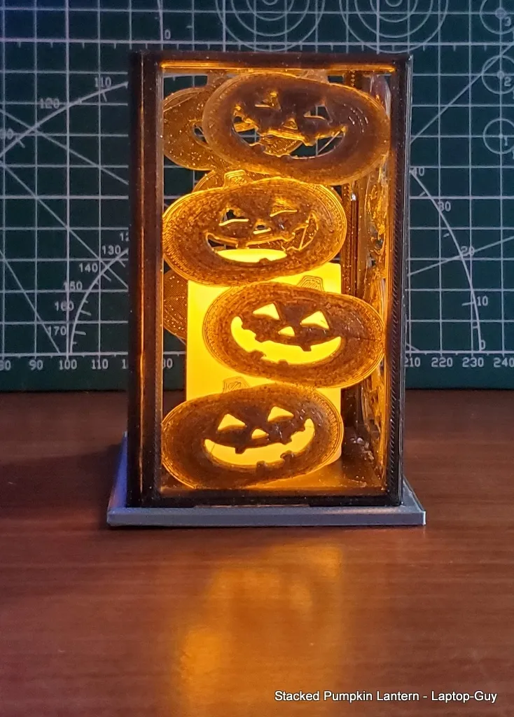 Đèn lồng bí ngô xếp chồng trang trí Halloween