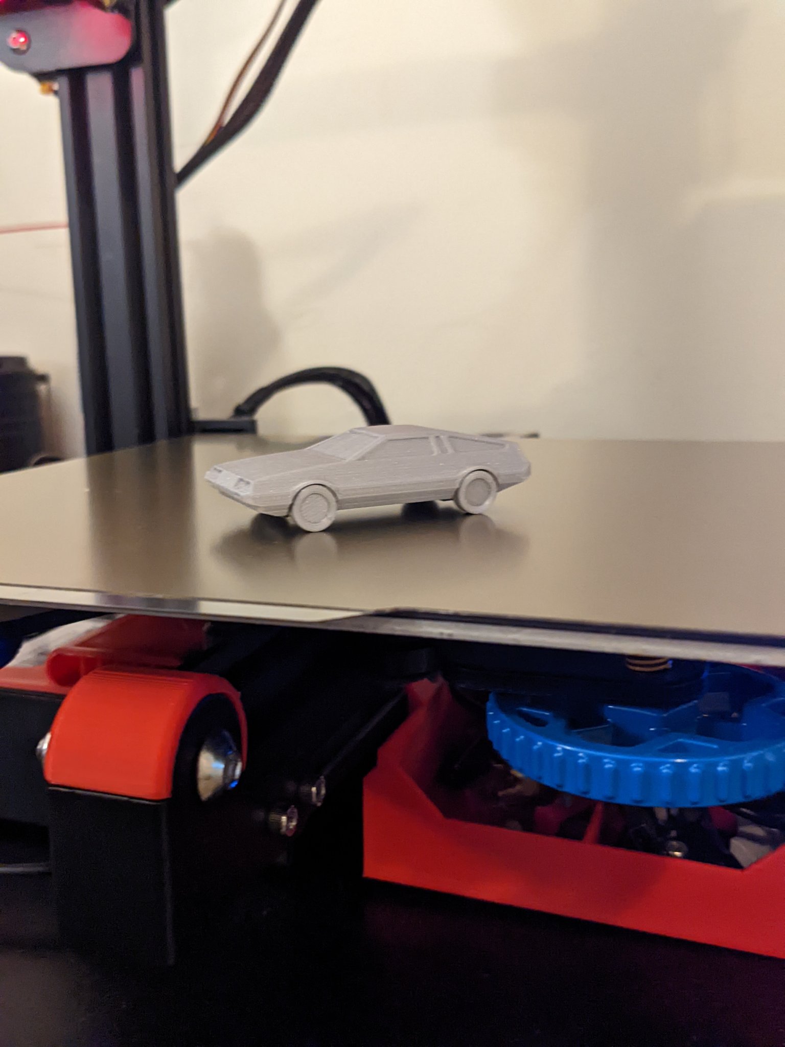 Mini-DMC DeLorean: Mô hình ô tô in tại chỗ