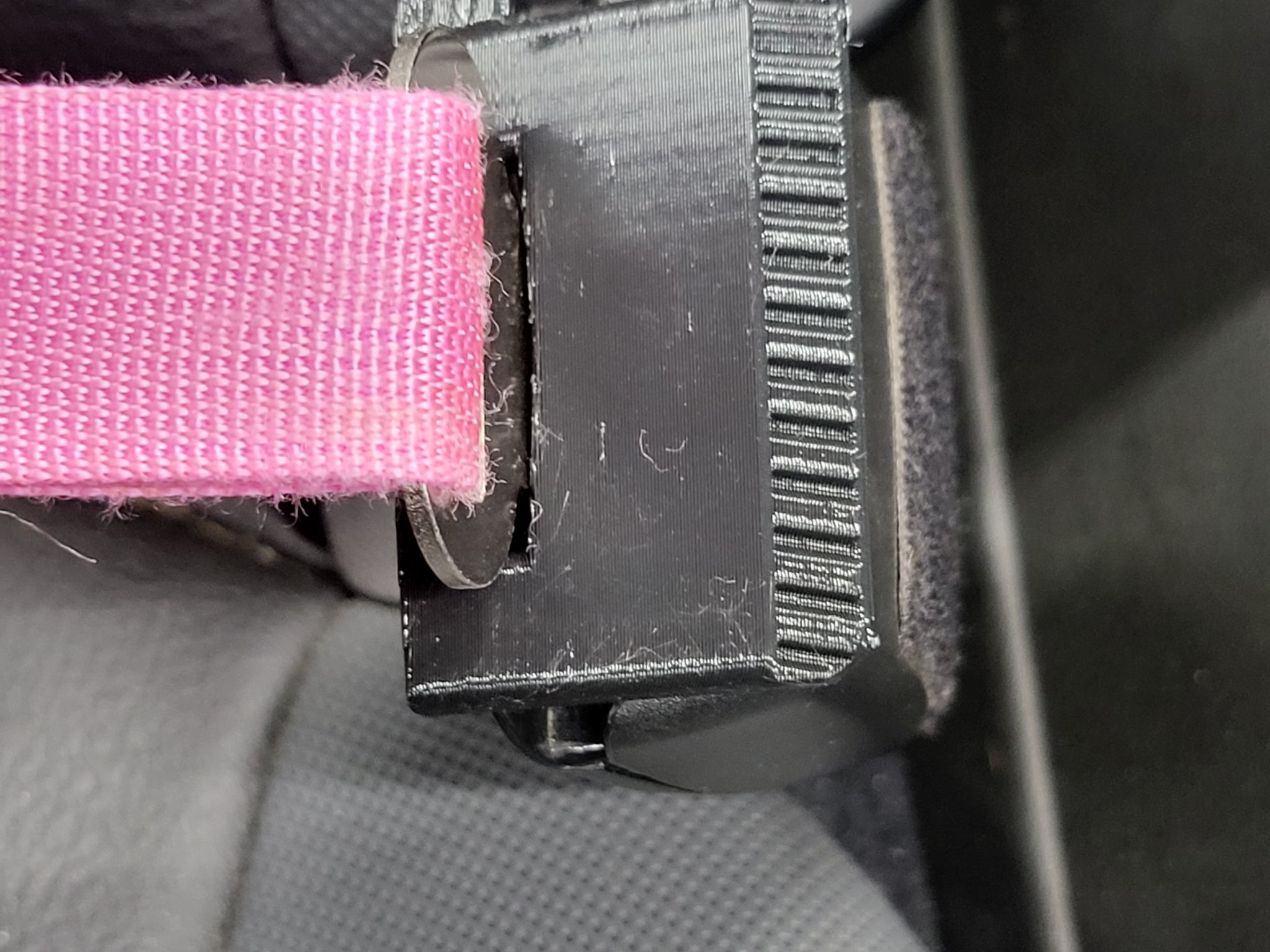 Khóa trẻ em dây an toàn với vòng kín