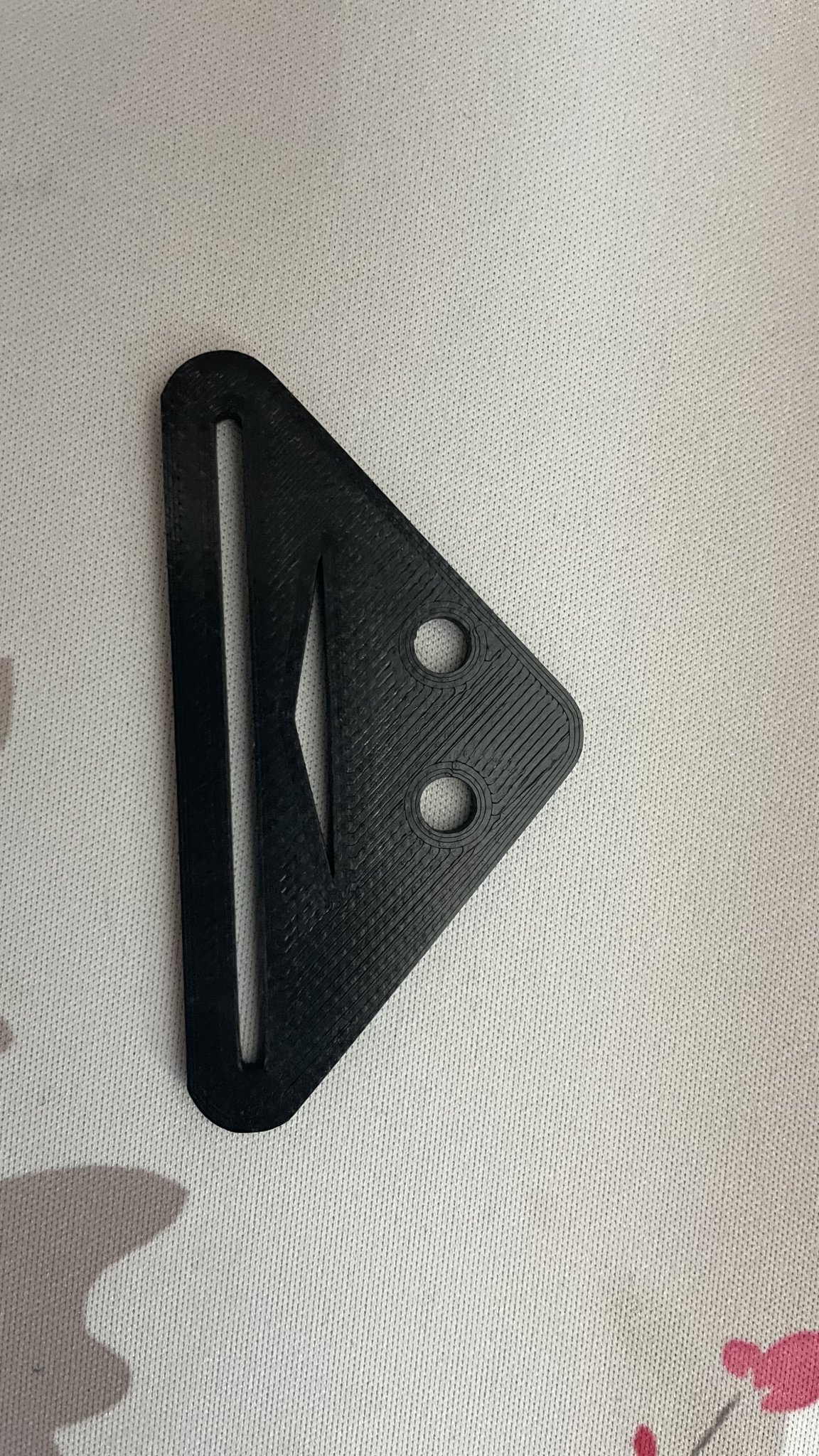 Máy ép kem đánh răng tiện lợi cho gia đình