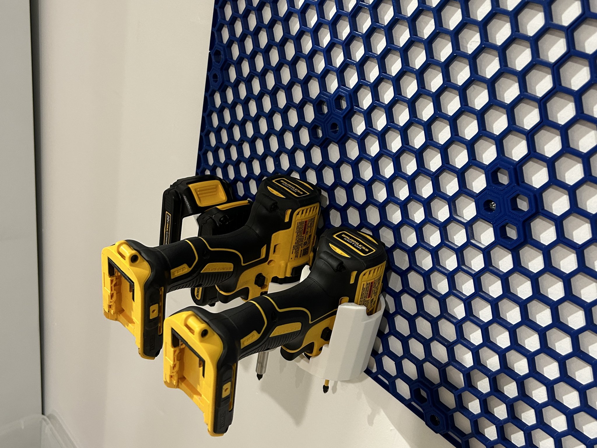 Mô hình giá đỡ khoan Dewalt HSW cải tiến mới