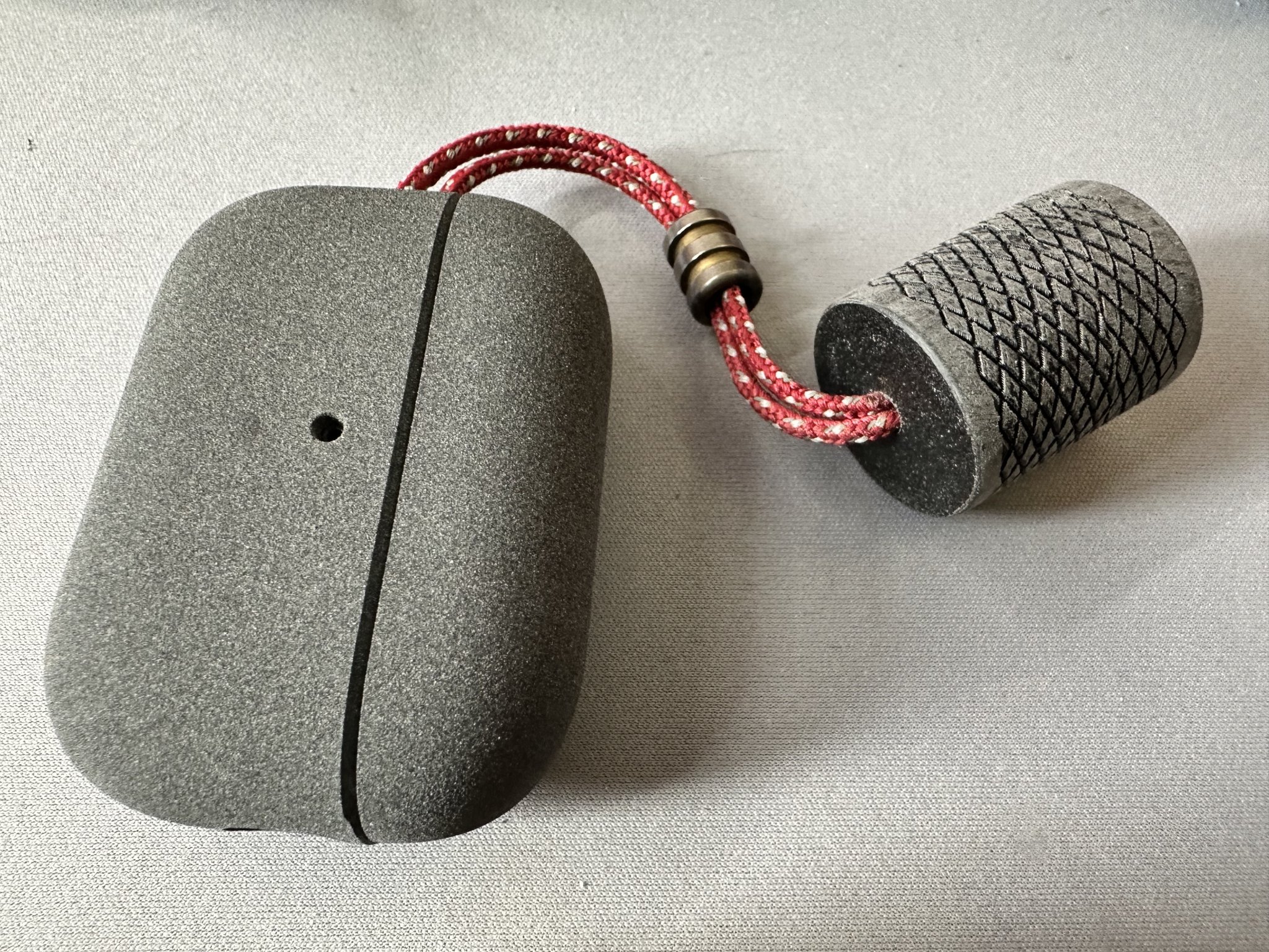 Hộp đựng móc tai Airpod và đầu tai nghe