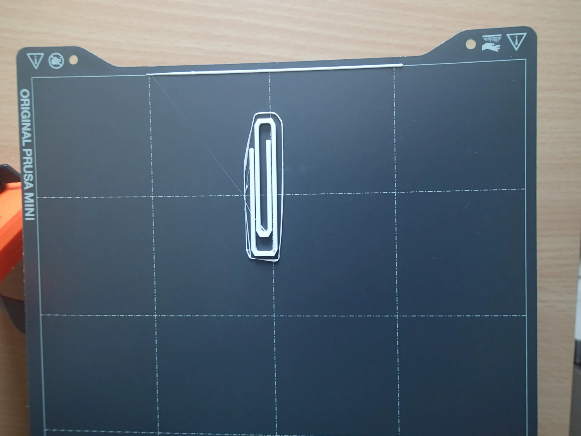 Kẹp giấy hình vuông cho văn phòng