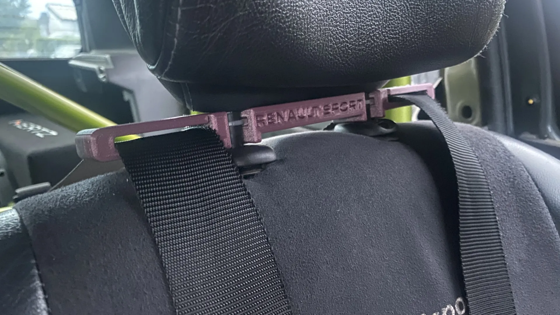 Giá đỡ dây an toàn cho ghế ngồi Renault Clio