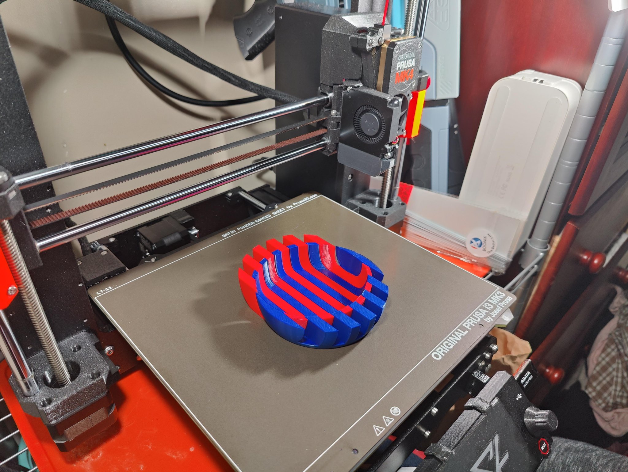 Bát gỗ xoay nhiều lớp sáng tối với MMU