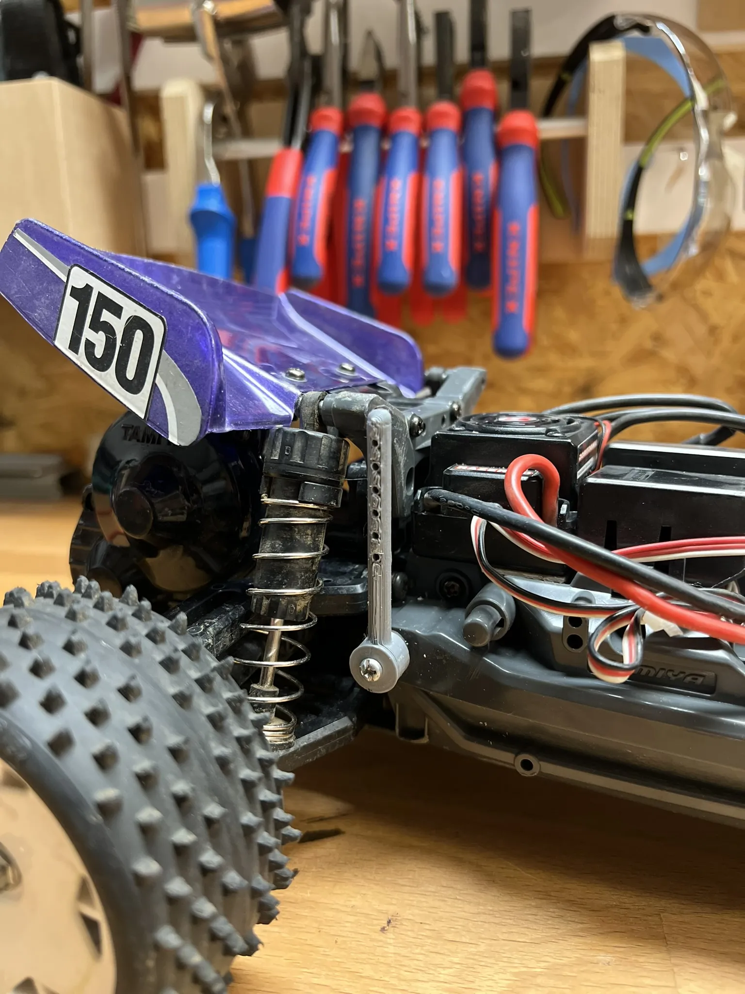 Cột giữ thân xe Tamiya DT-03 Neo Fighter