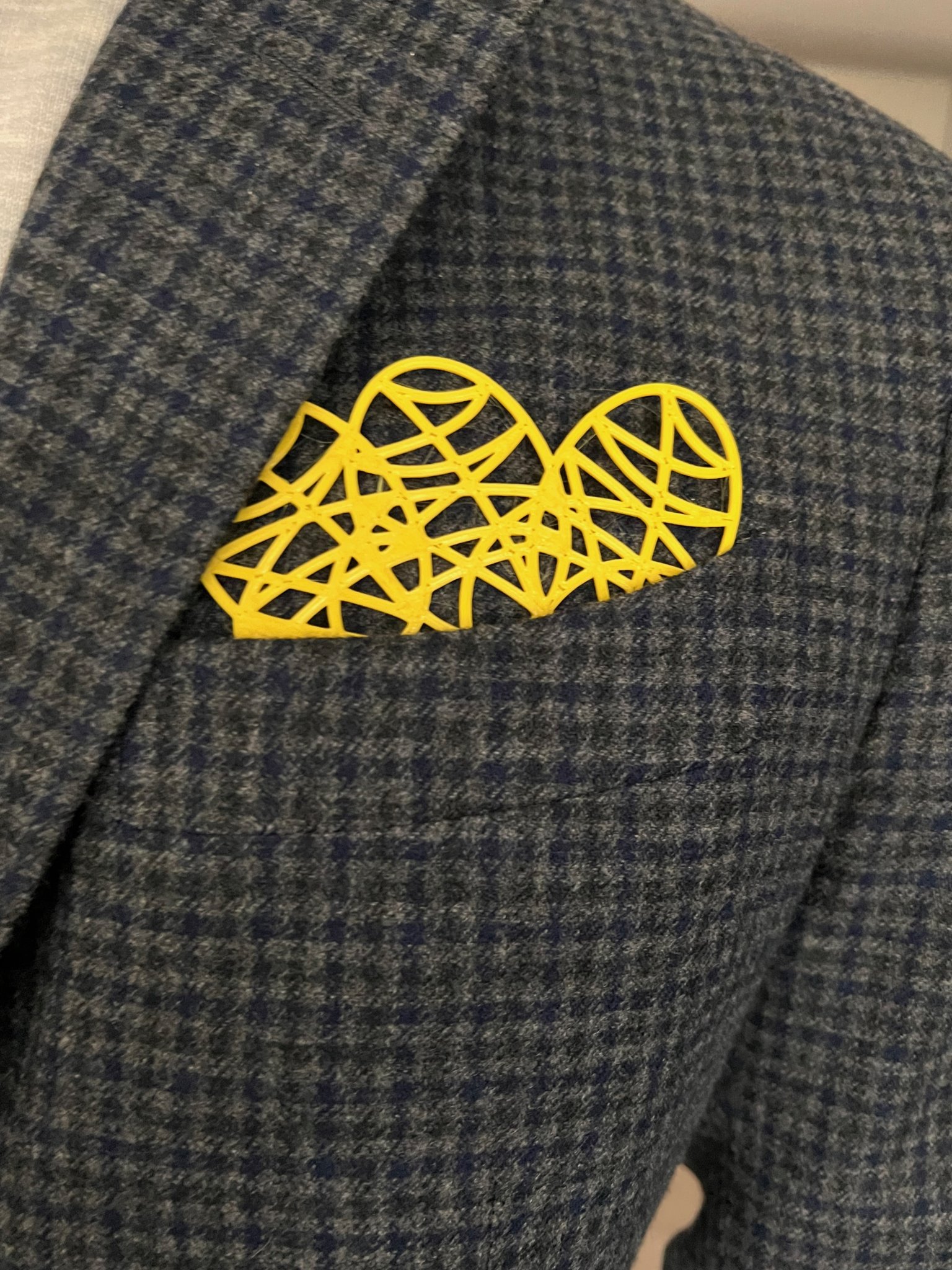 Khăn tay lễ Phục Sinh cho bộ vest