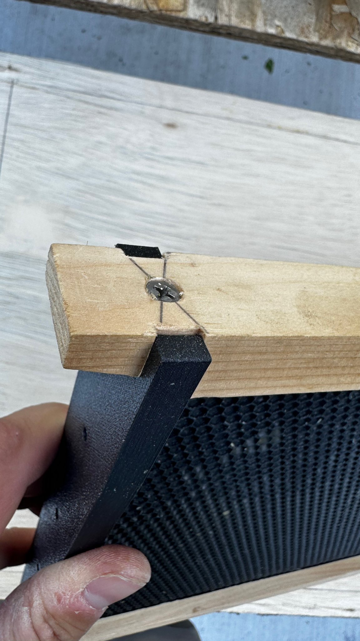 Giá đỡ bên sâu tự định vị cho tổ ong kiểu Langstroth