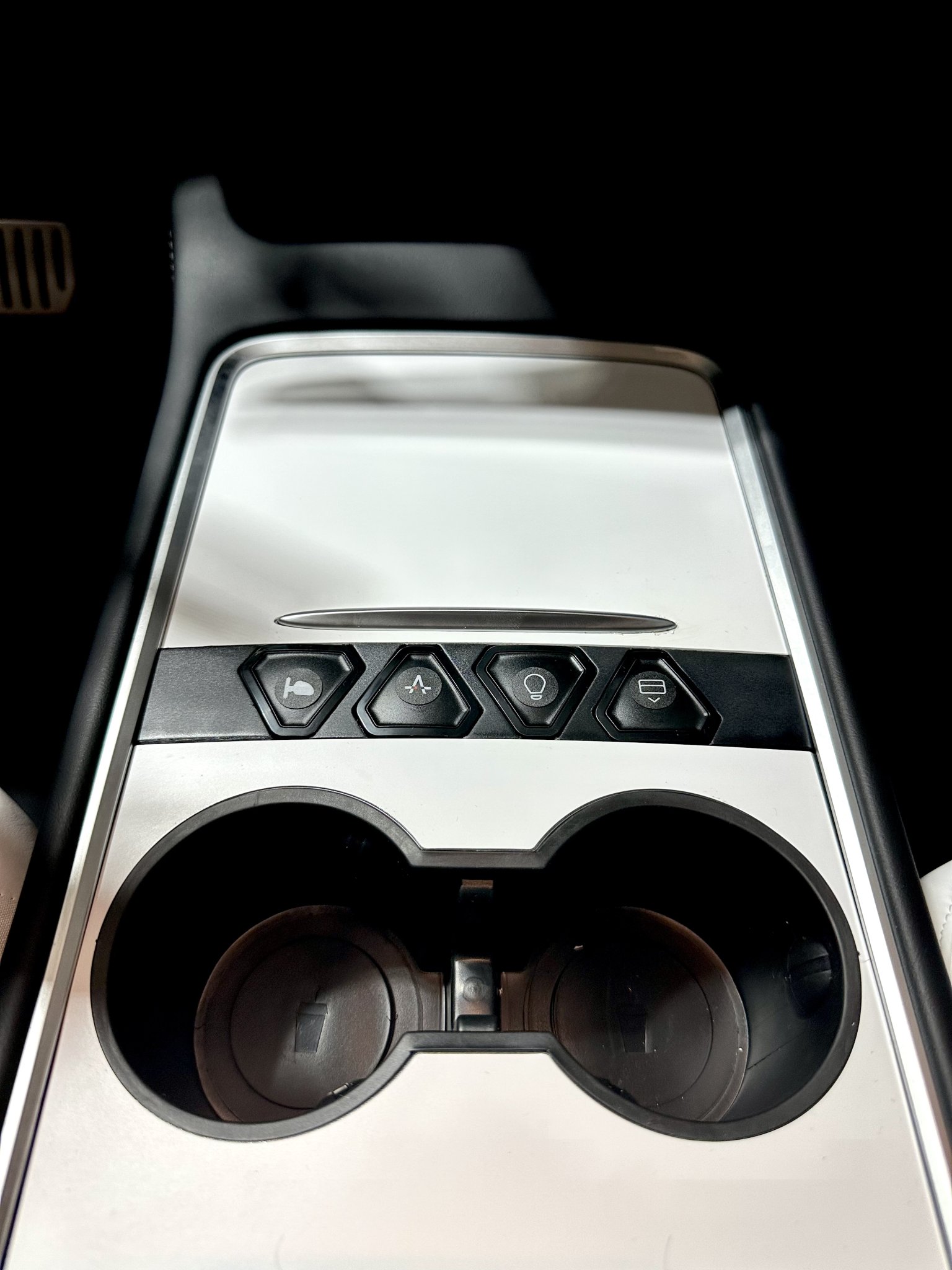 Khay chèn trung tâm cho nút S3XY của Tesla Model 3/Y (2021-2023)