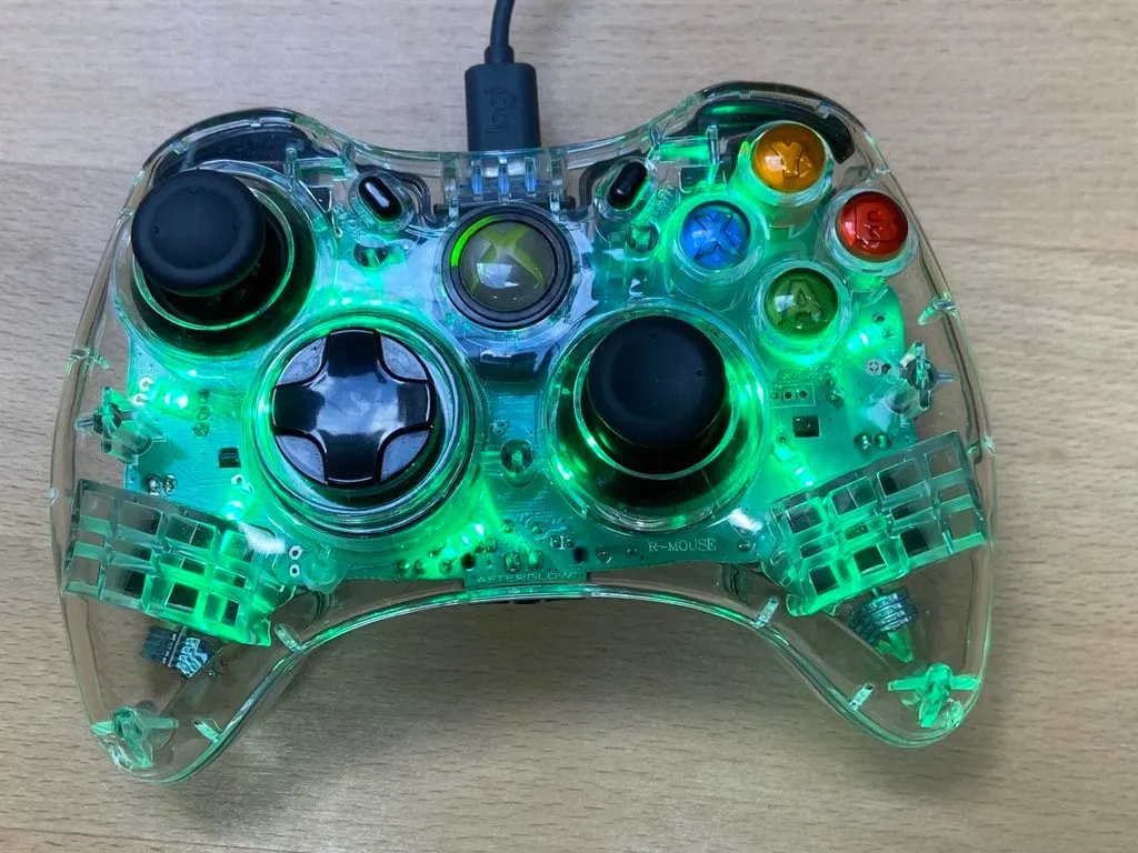 Chuyển đổi tay cầm XBox360 có dây sang USB-C