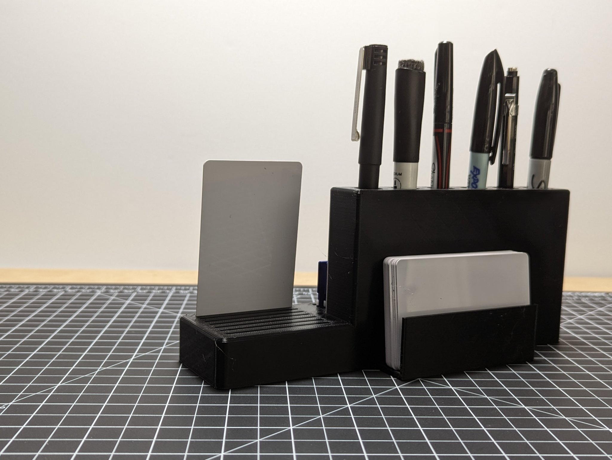 Giá đỡ bàn làm việc thân thiện với ADHD