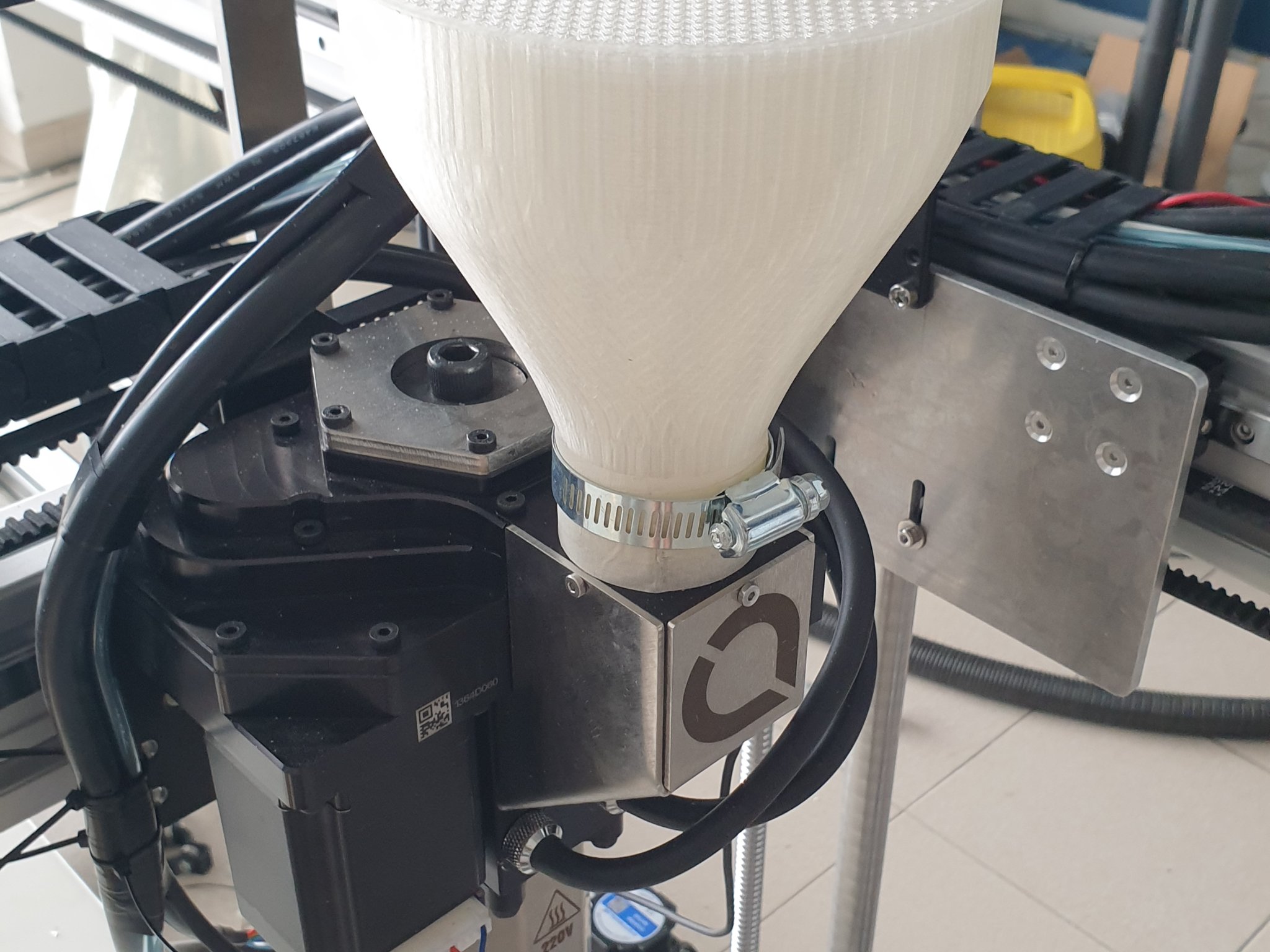 Hopper nạp liệu Pulsar hỗ trợ máy ép nhựa