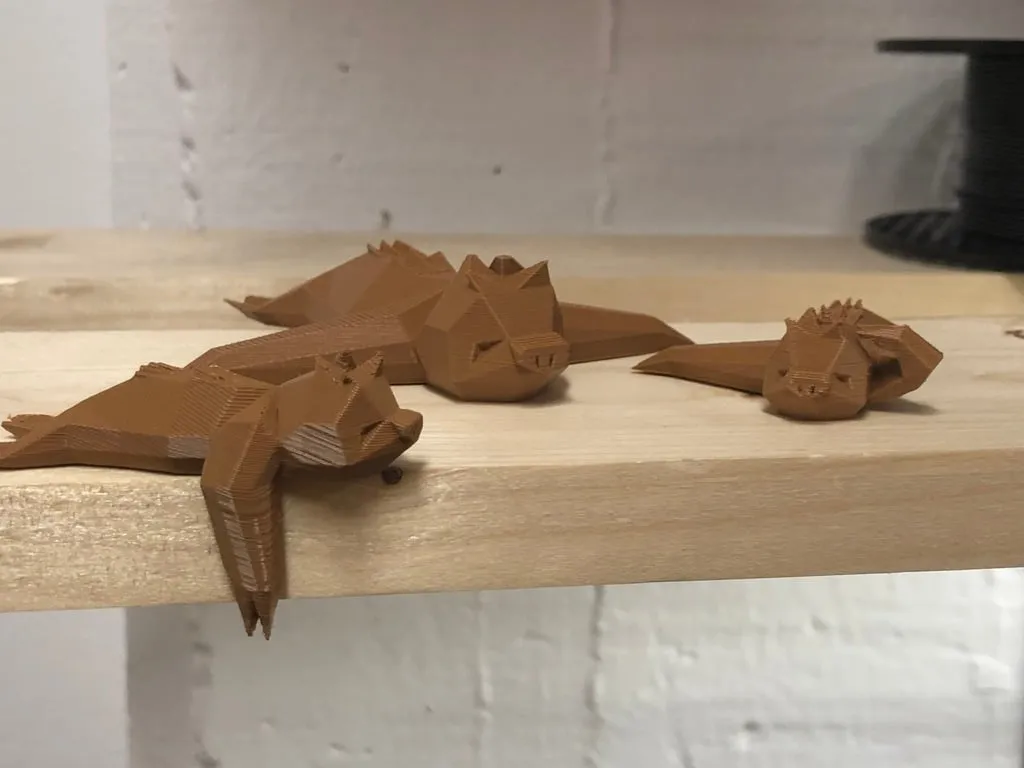 Slakoth phong cách low poly với 3 tư thế khác nhau