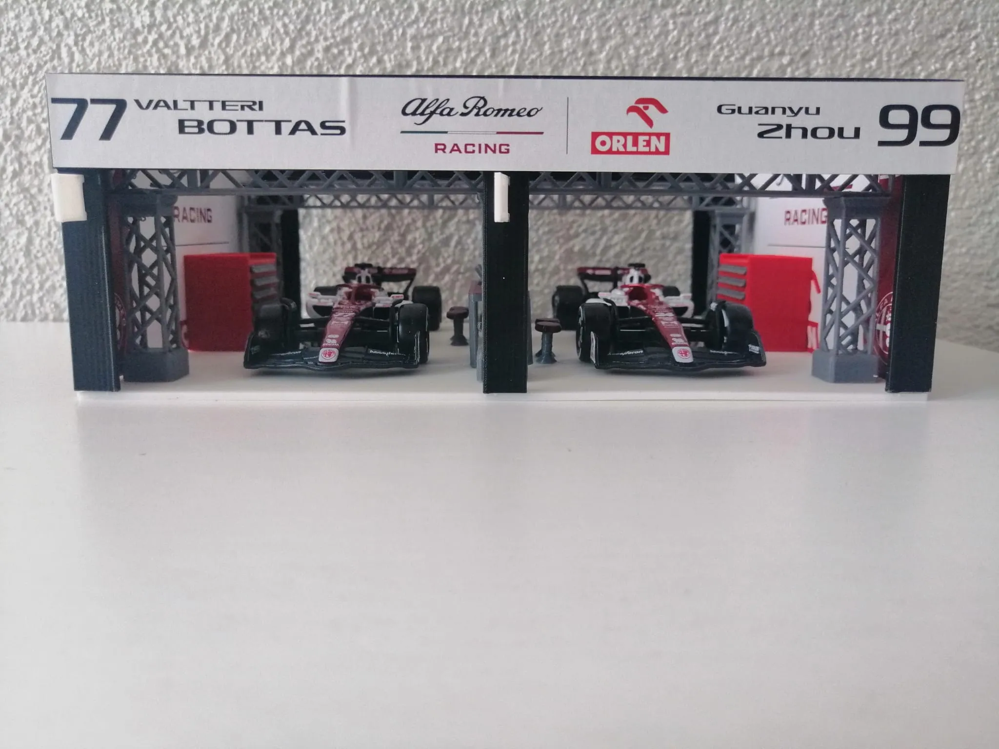 Nhà để xe F1 cho mô hình ô tô tỉ lệ 1/43