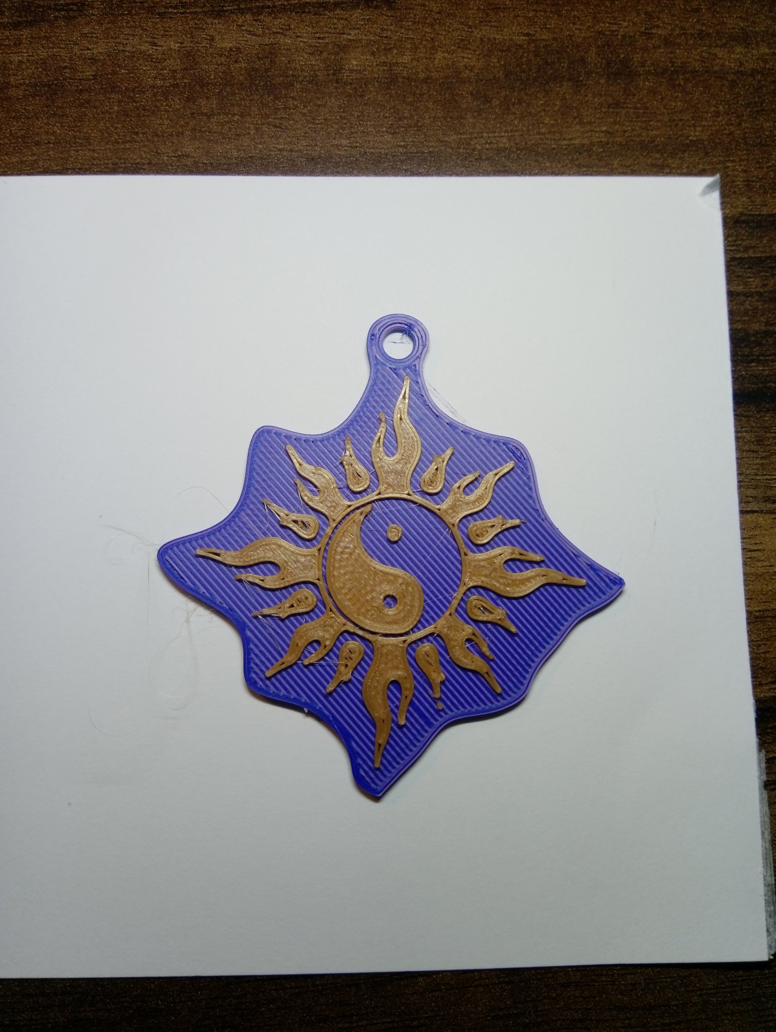 Bùa hộ mệnh in từ hai loại filament PLA khác nhau