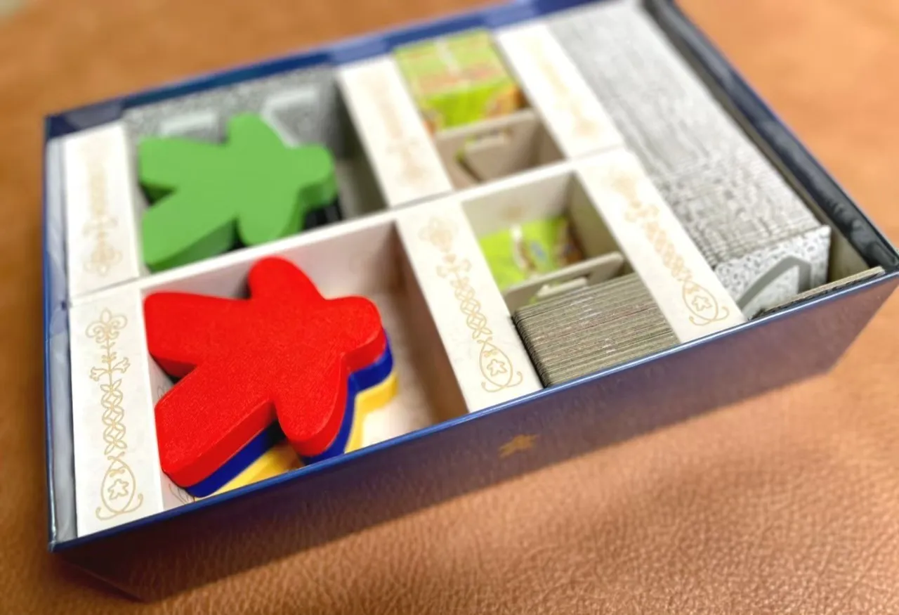 Hộp lưu trữ hình meeple cho trò chơi board game