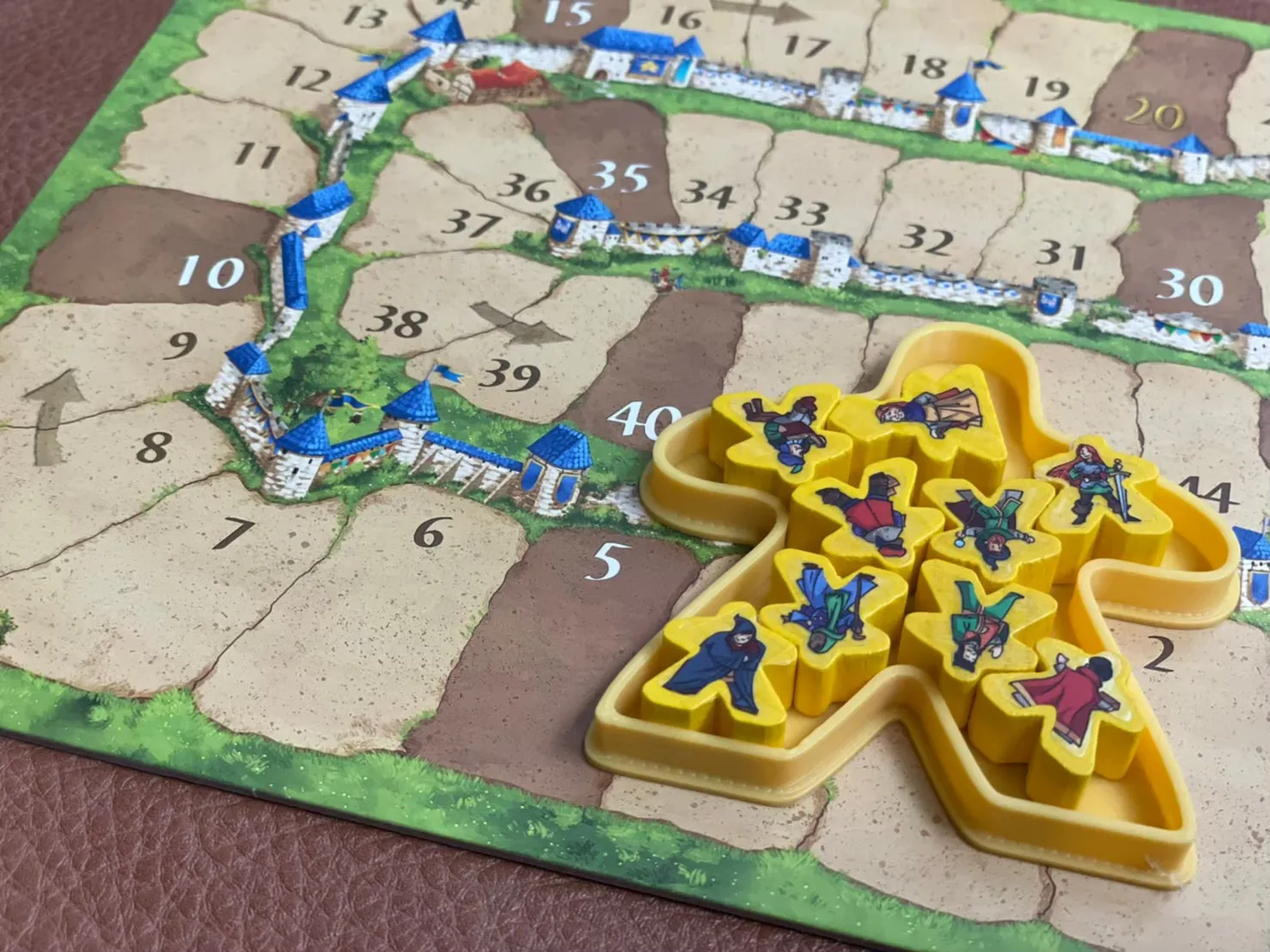 Hộp lưu trữ hình meeple cho trò chơi board game