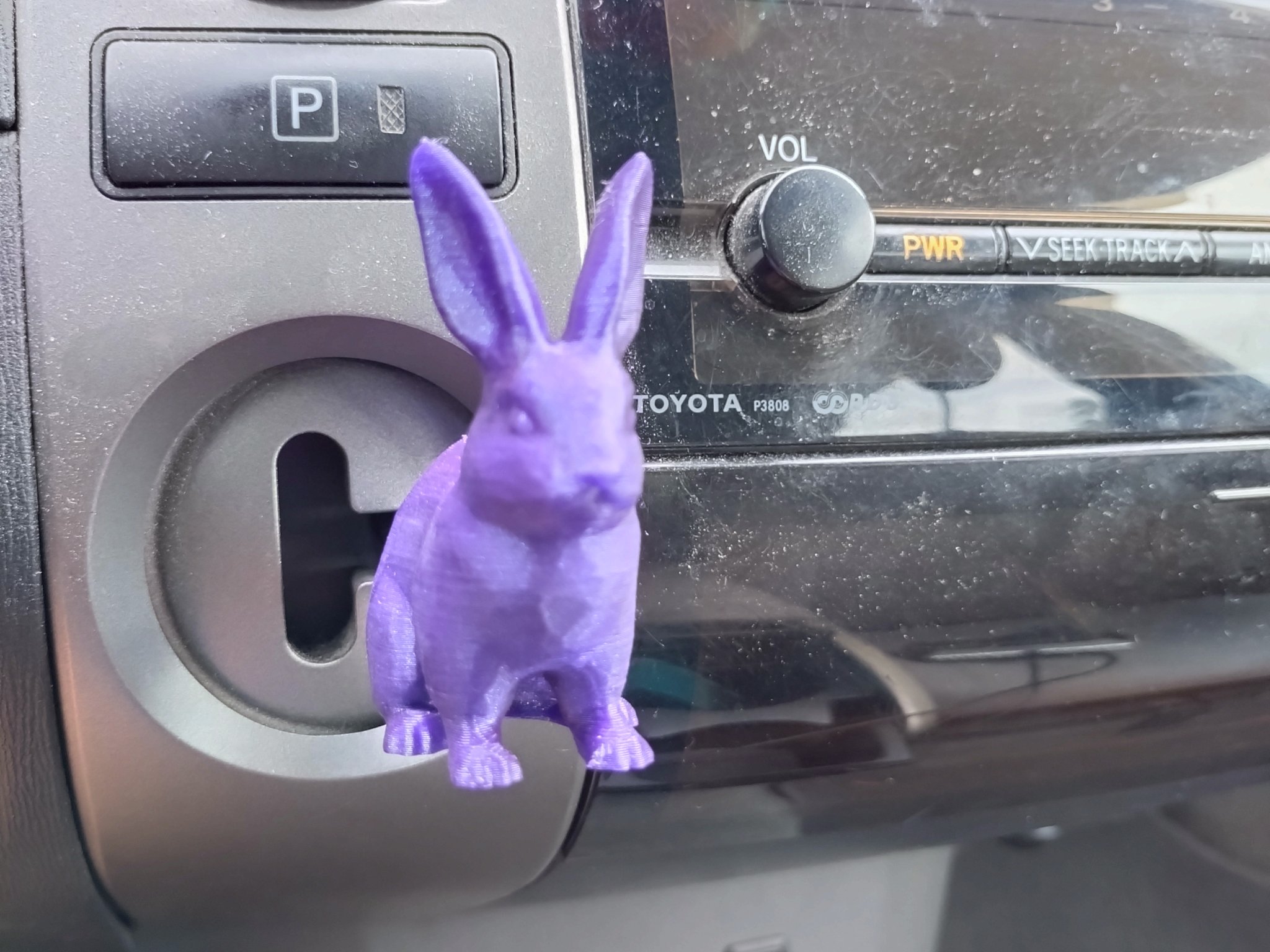 Núm chuyển số Toyota Prius thế hệ 2 với ren m6 tự khoan